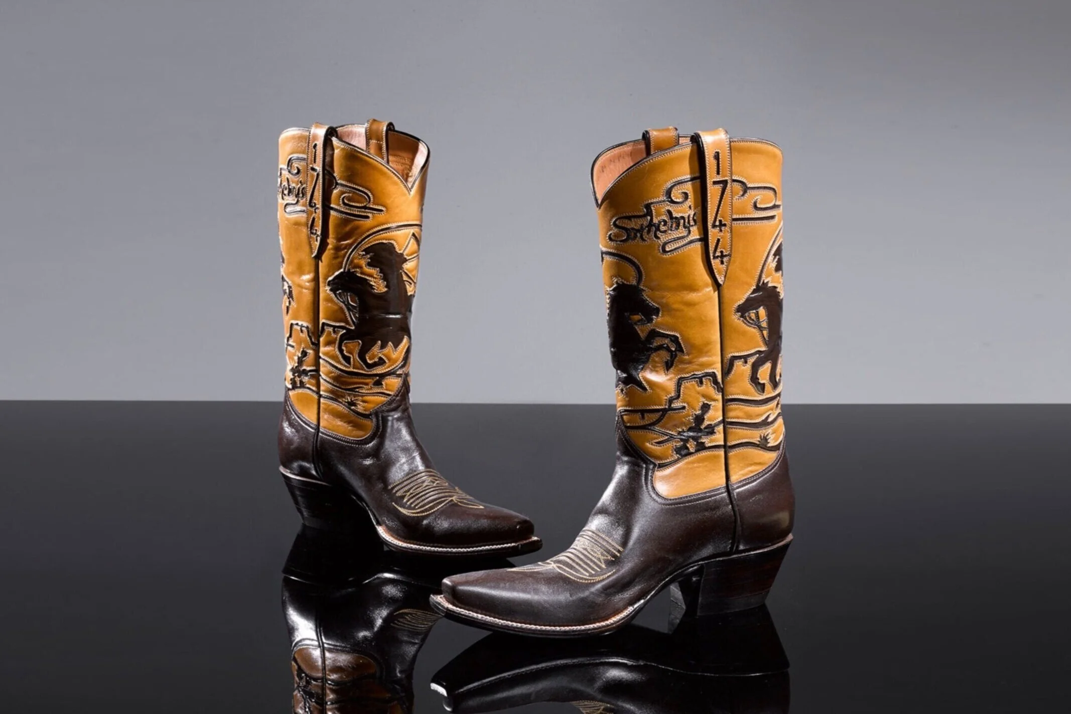 Cover_boots.jpg