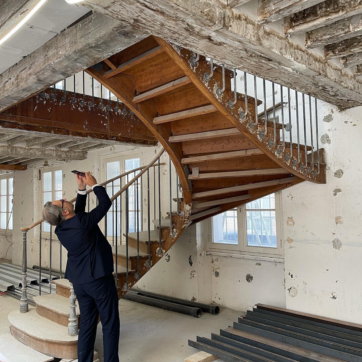 Les travaux reprennent au sein de ce magnifique ancien #theatre #&eacute;lisab&eacute;thain.
Visite de chantier du prochain #h&ocirc;tel parisien rue de Saintonge enti&egrave;rement imagin&eacute; par #fabriceausset. L&rsquo;esprit du lieu est conser