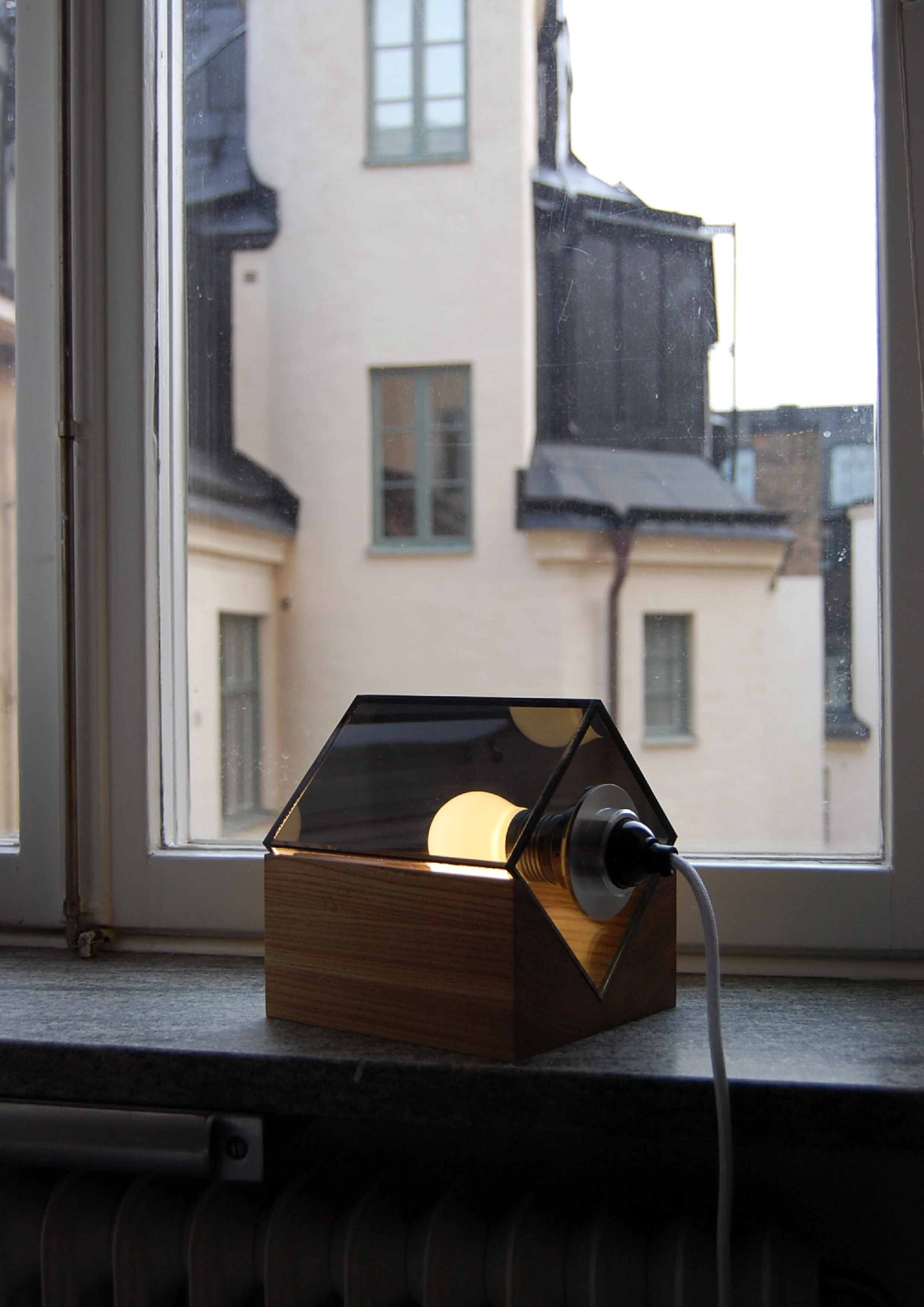 LIGHTHOUSE_PRODUCTWINDOW.jpg