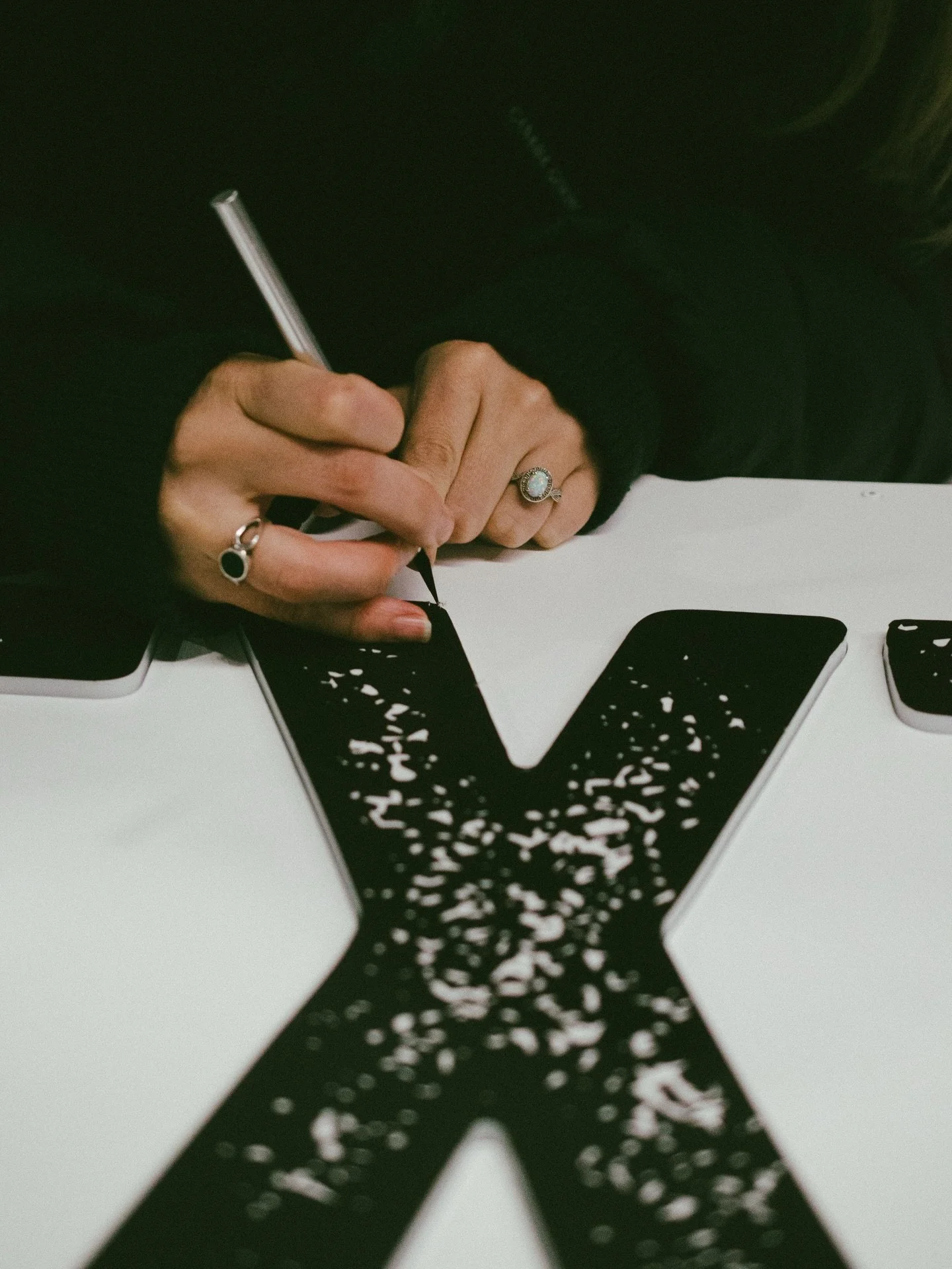 👩&zwj;🎨👨🏽&zwj;🎨