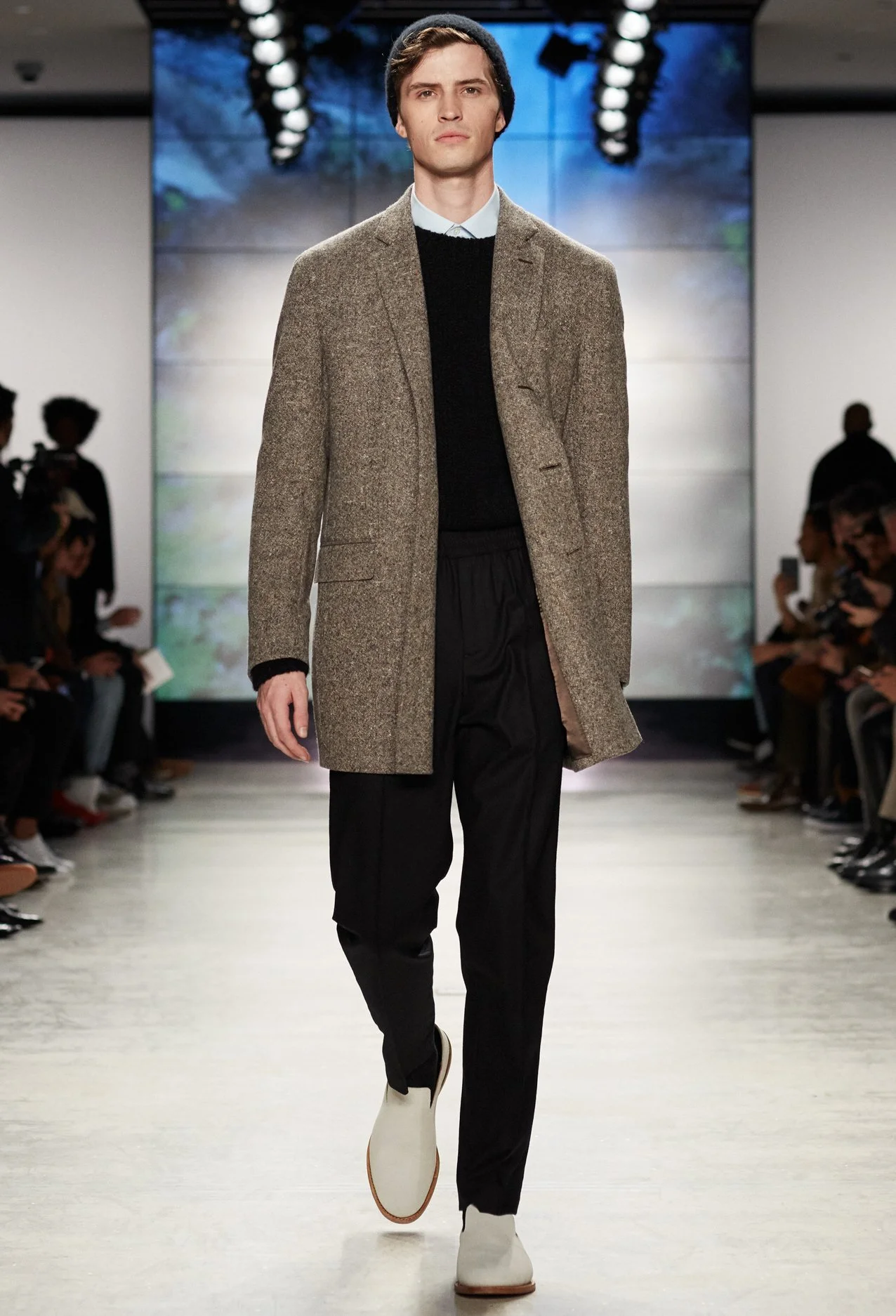 Deveaux_FW17_Look_11.jpg