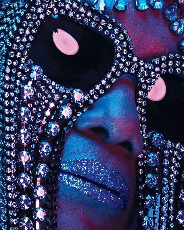 #editorialswelove @theebillyporter for @allure January 2020 issue photographed by @benhassett styled by @nicolaformichetti story by @smashfizzle
&bull;
&bull;
&bull;
&bull;
&bull;

#editorial #fashion #beauty #photography #editorialfashion #editorial