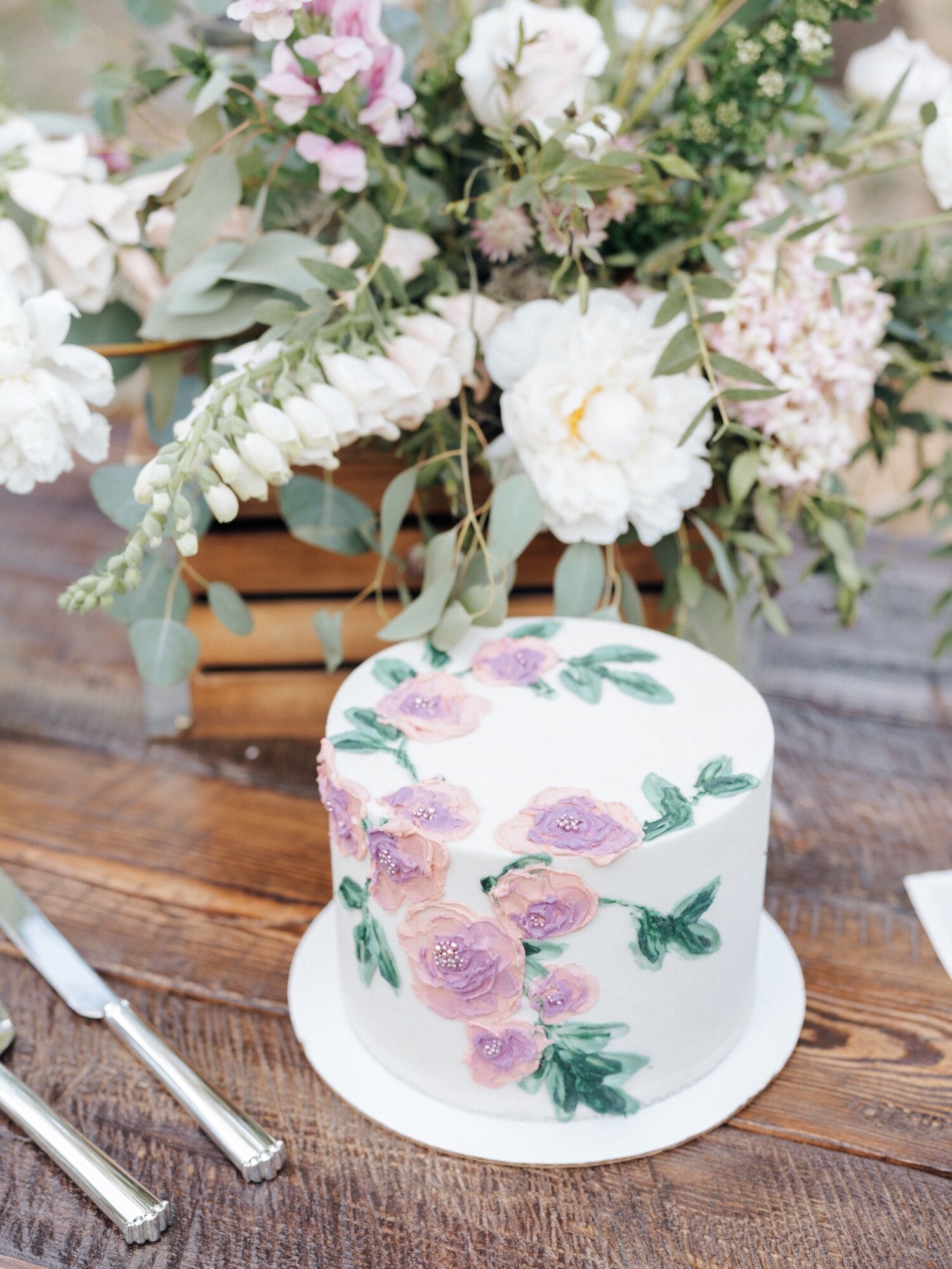  Simple Wedding Cake, Watercolor cake,   Family style wedding tables, Wedding Reception, Rustic Wedding, Boho Wedding, Colorado Wedding, Colorado Elopement, Colorado Wedding Planner, Colorado Elopement Planner, Estes Park Wedding Planner, Estes Park 