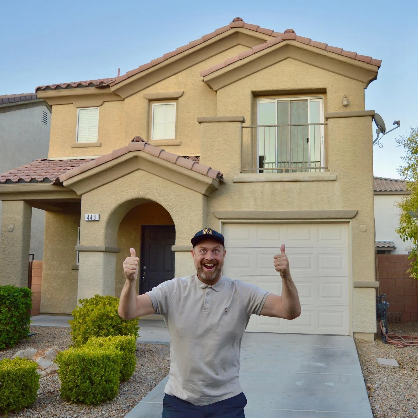 New listing alert up in the Southwest part of town! This 3 bed/3 bath is small, but packs a lot of punch! Give me a holler if you have any questions.
#lasvegasrealestate #movingtolasvegas #firsttimehomebuyer