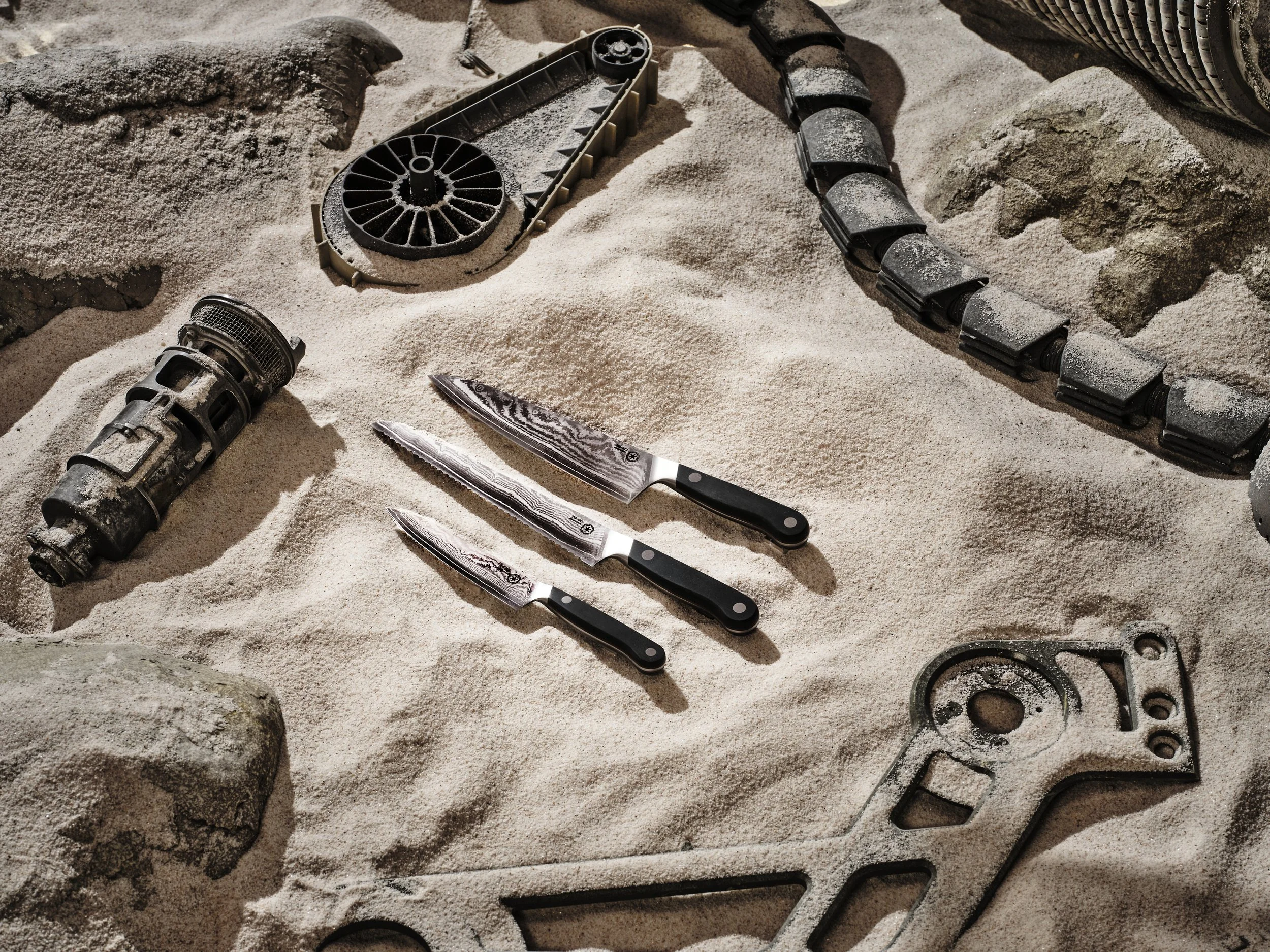 Web 3200px_ShelbyMoore_StarWars_BeskarKnives_KnifeSet_Sand_1961.jpg