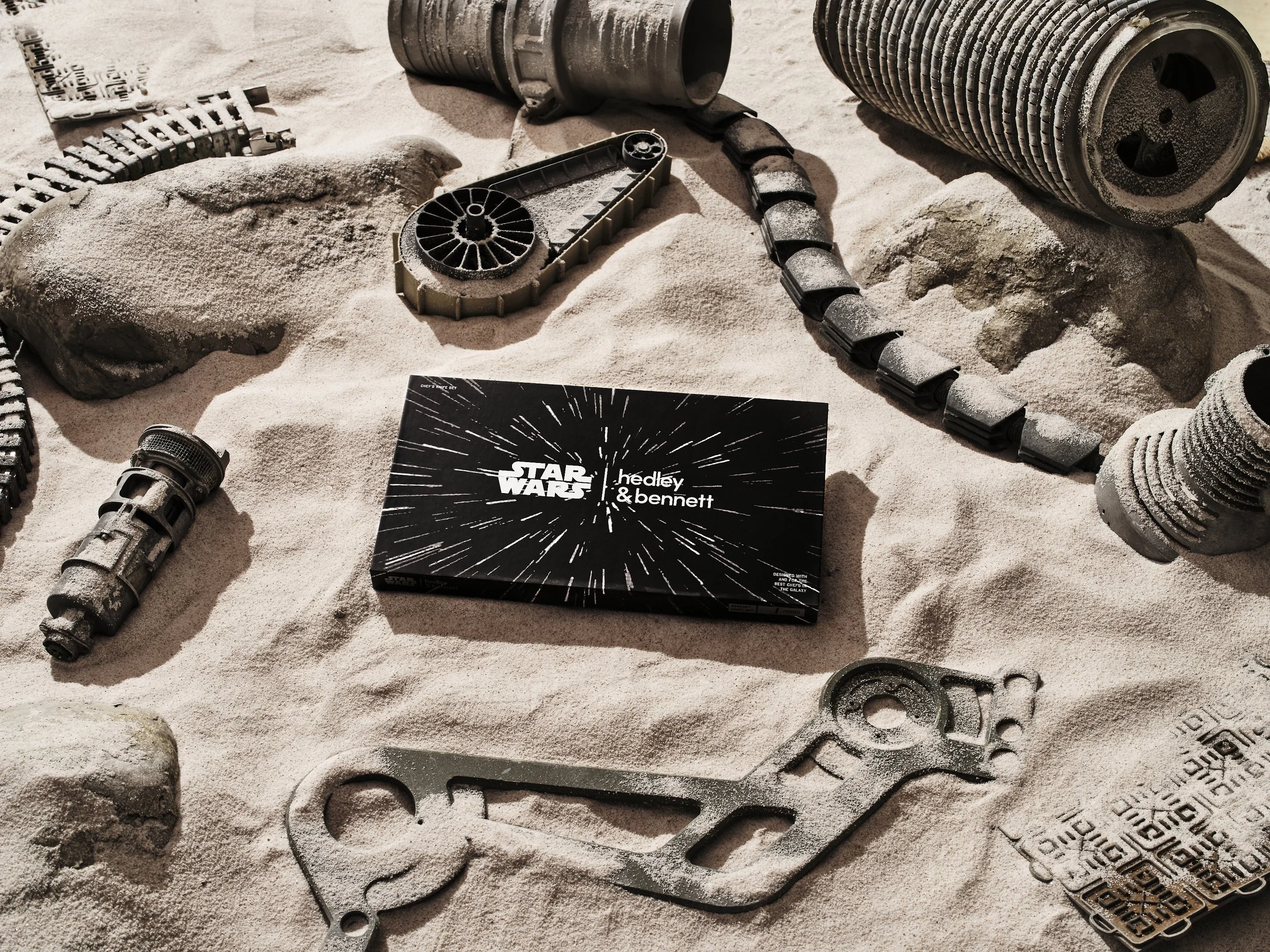 Web 3200px_ShelbyMoore_StarWars_BeskarKnives_Packaging_1927.jpg