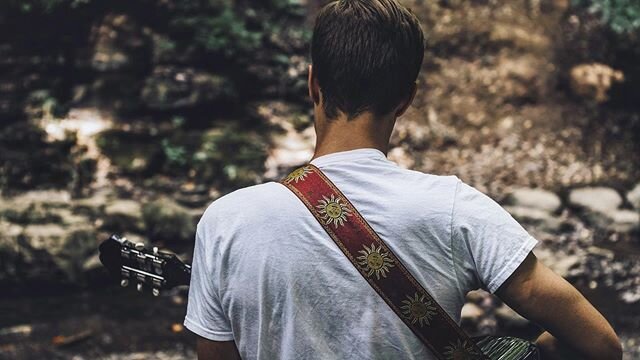 This is ARK. He’s one of the best musical talents we’ve ever had in this town! Show him some love and support by liking this photo and following the page!
.
.
.
.
#noahstewart #ARK #NOAHARKstewart #knowingshalehollow #shalehollow #smallto
