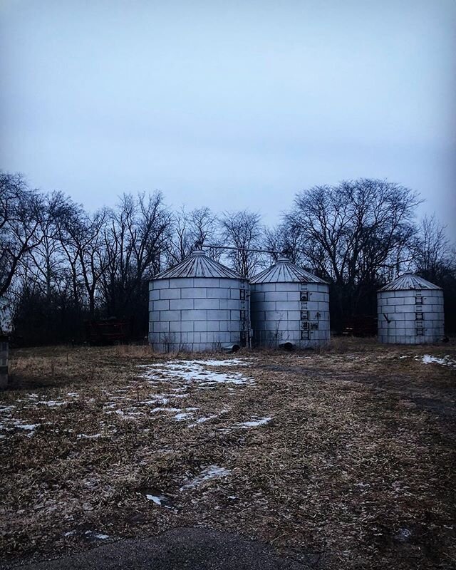 This town is full of farmland. It’s most kids summer jobs but then again, we don’t have a lot of kids in this town anymore. We’re filled with older generations here in Shale Hollow
.
.
.
.
#webseries #youtubeseries #youtube #indie