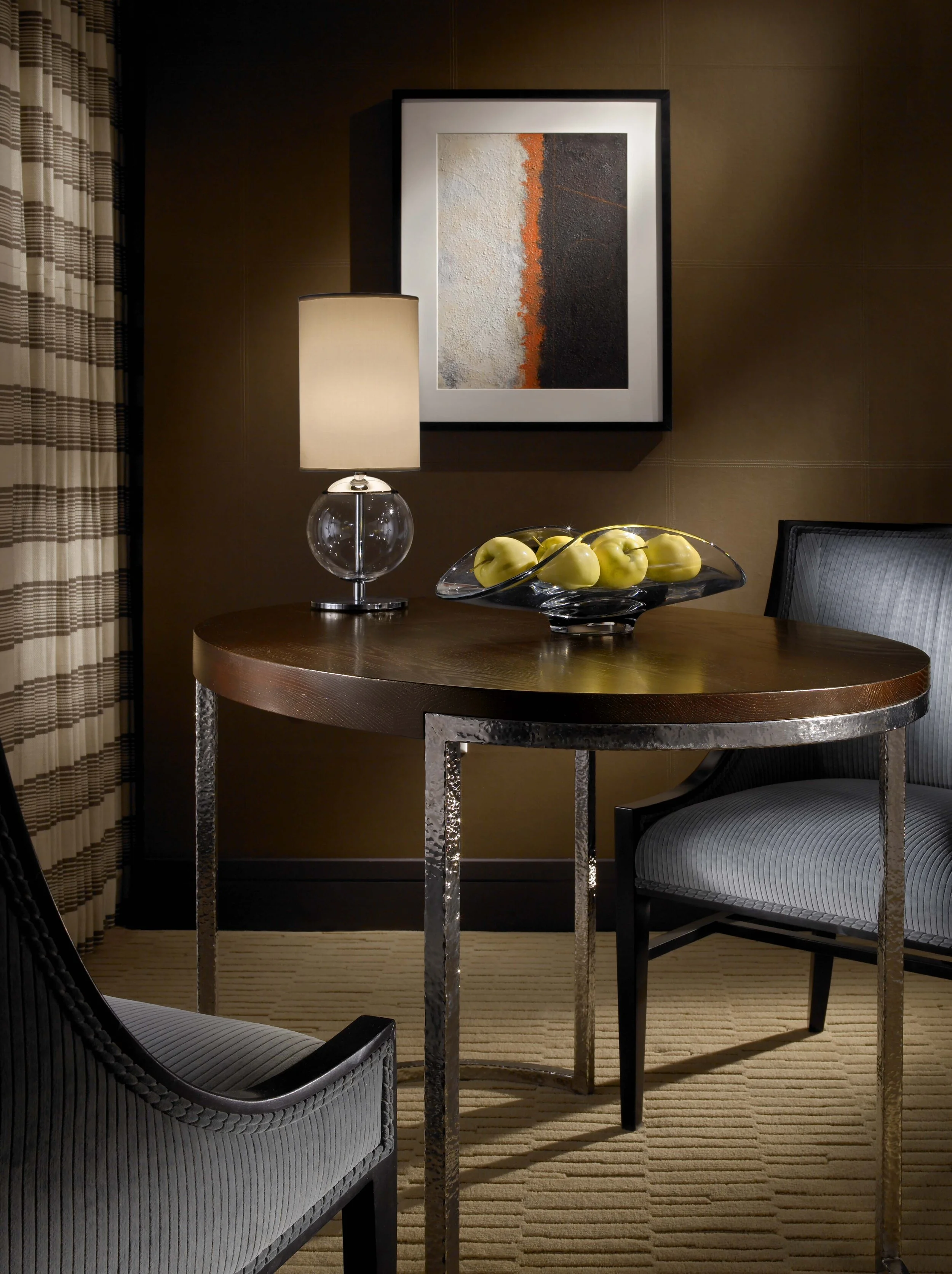 FBStudioTableVignette .jpg