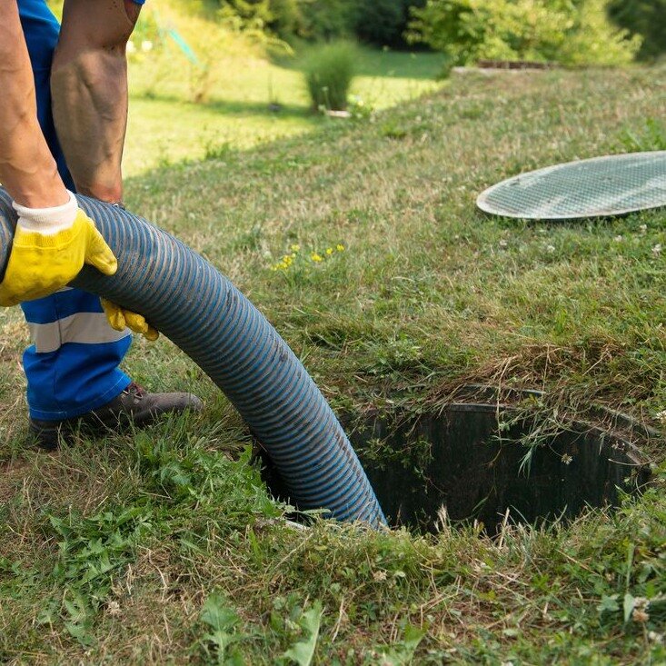 🌸 Our spring sewer flushing program is underway! 

🚧 Some residents may notice a sewer smell in their homes as sewer traps are emptied during the process. This is temporary and part of routine maintenance to keep our systems running smoothly. The f