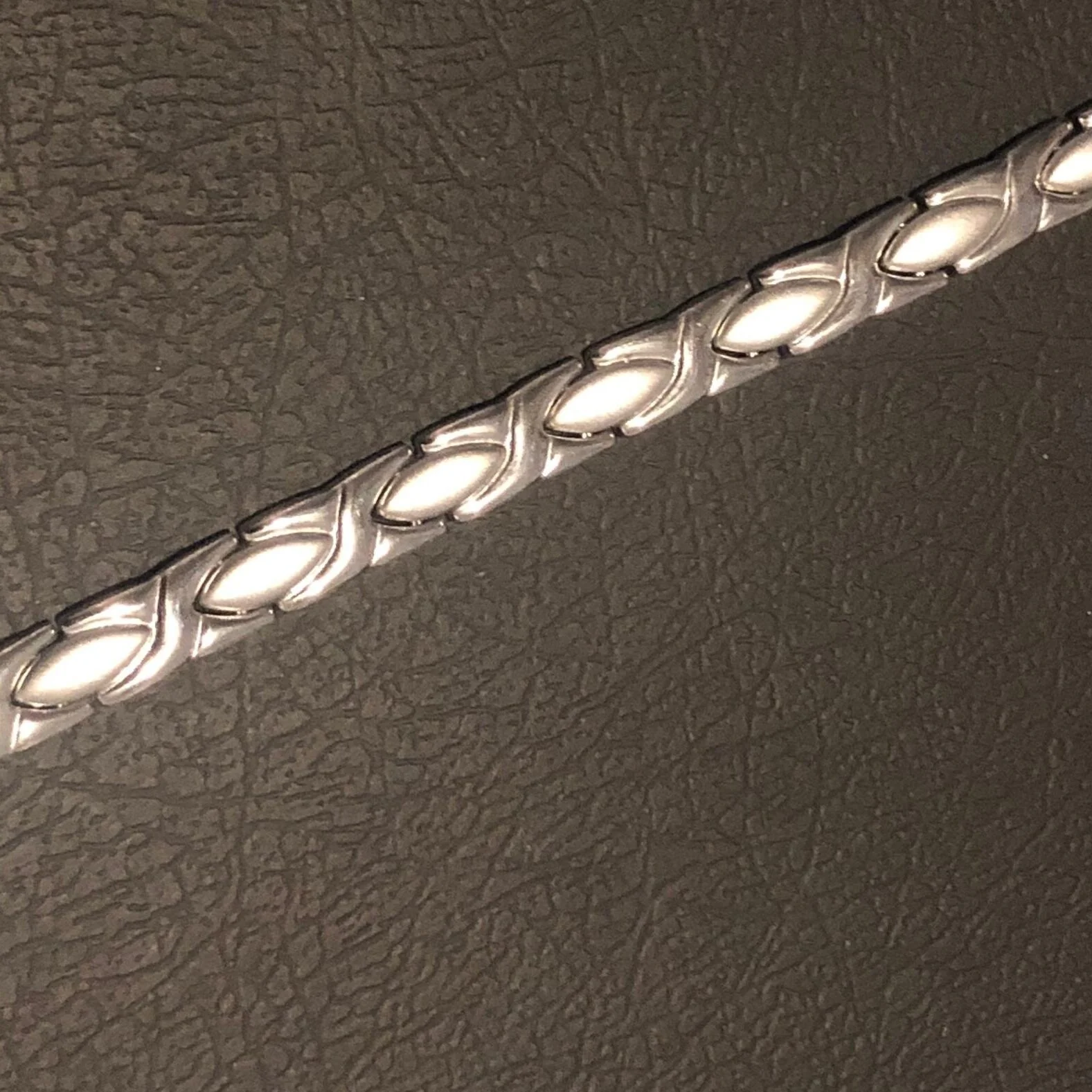 Stainless+Steel+Magnetic+Bracelet+Pic3.jpg