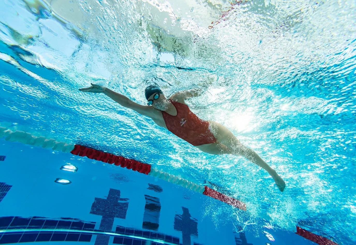 Back to work today @dixiestate pool &bull; Super grateful for my St George training partner @race_chase for kicking my ass in the pool everyday 🏊&zwj;♂️🏊&zwj;♀️ &bull; 📷 @daletravers with the underwater click skillz @formswim #swimwithform 
.
.
.
