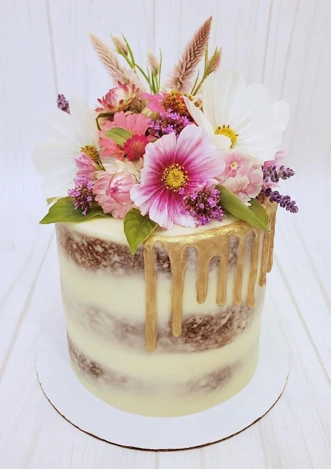 Fresh Flowers for cake decorations