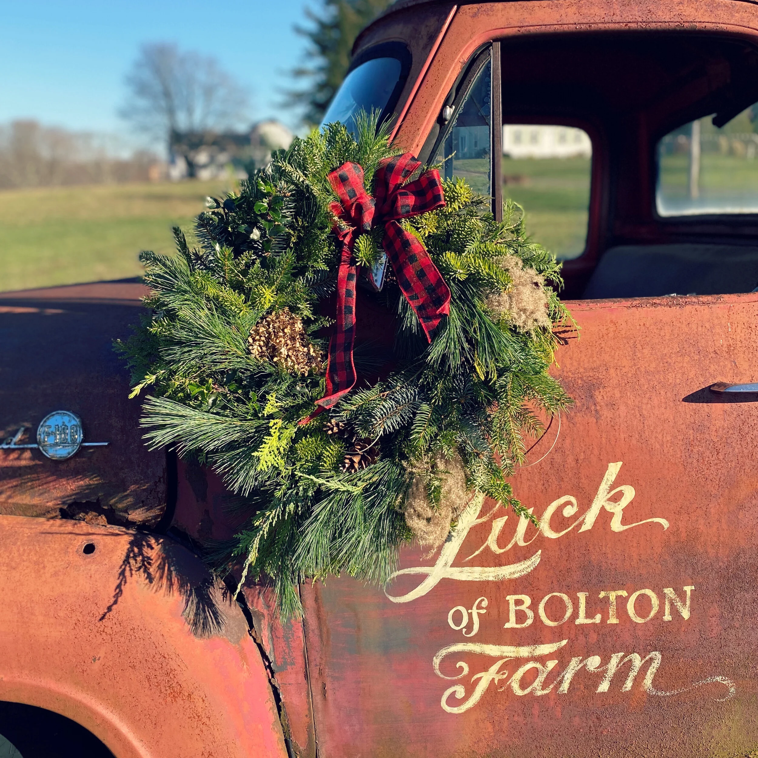 Wreath-on-truck-2020.jpg