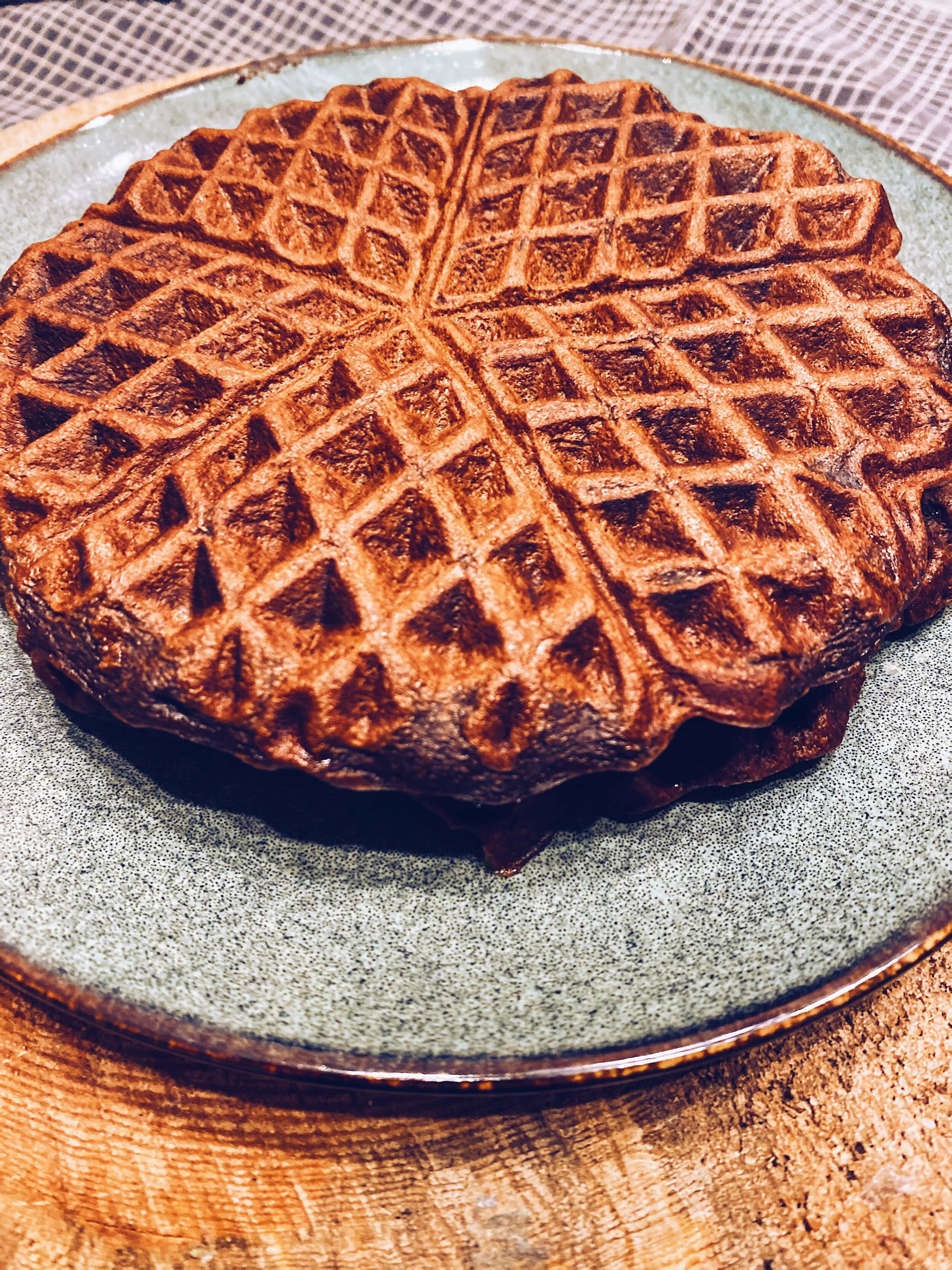 Ātrās banānu un kakao sirsniņvafeles