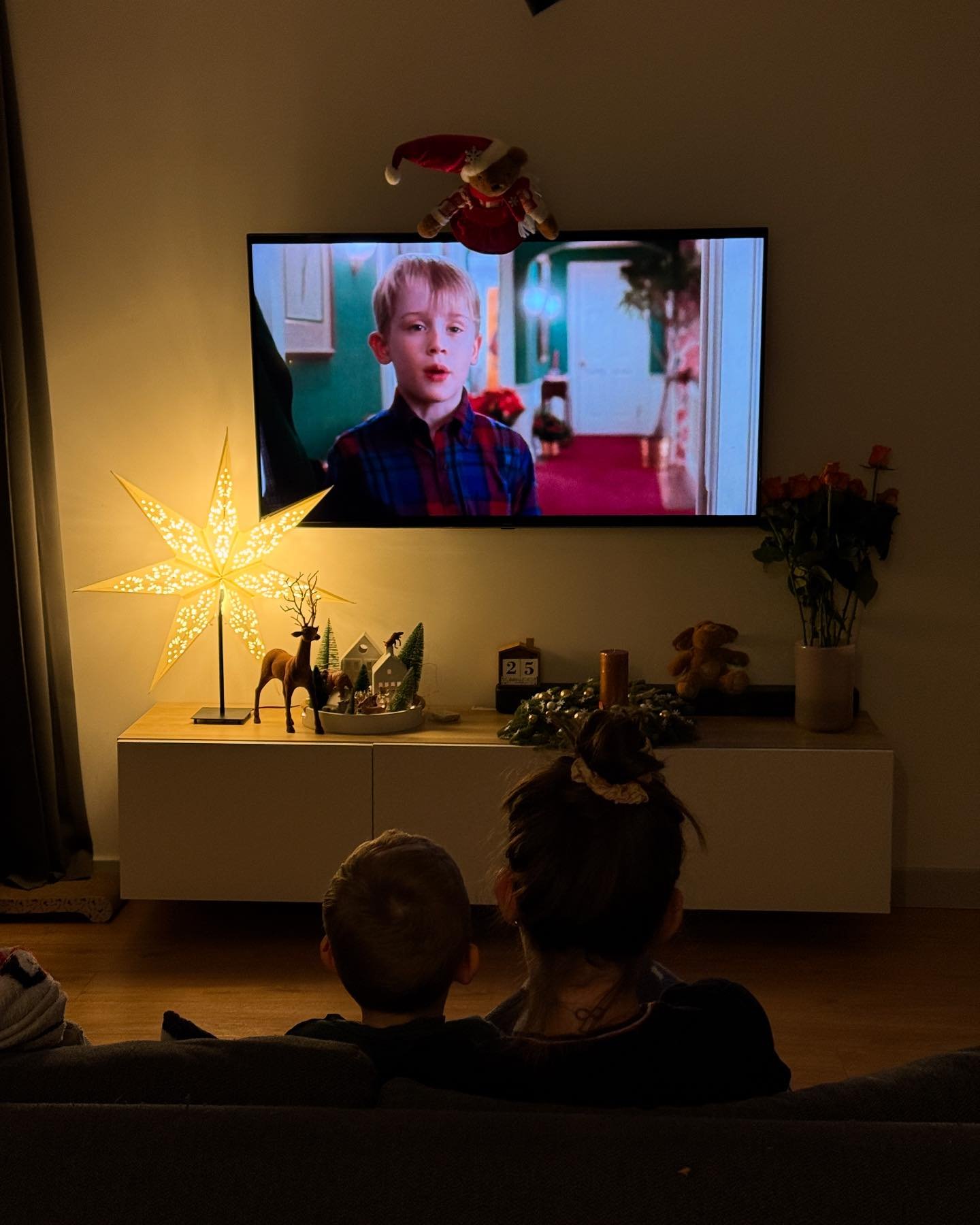 Sveiciens pirmajā Adventē!✨

Gribēju Tev &scaron;ogad uztaisīt for&scaron;u Adventes kalendāru, bet sapratu, ka visam spēka un enerģijas nepietiks, un taisīt uz fikso, lai tikai būtu, man arī negribējās, tāpēc &scaron;ogad bez tā. 

Decembris būs die