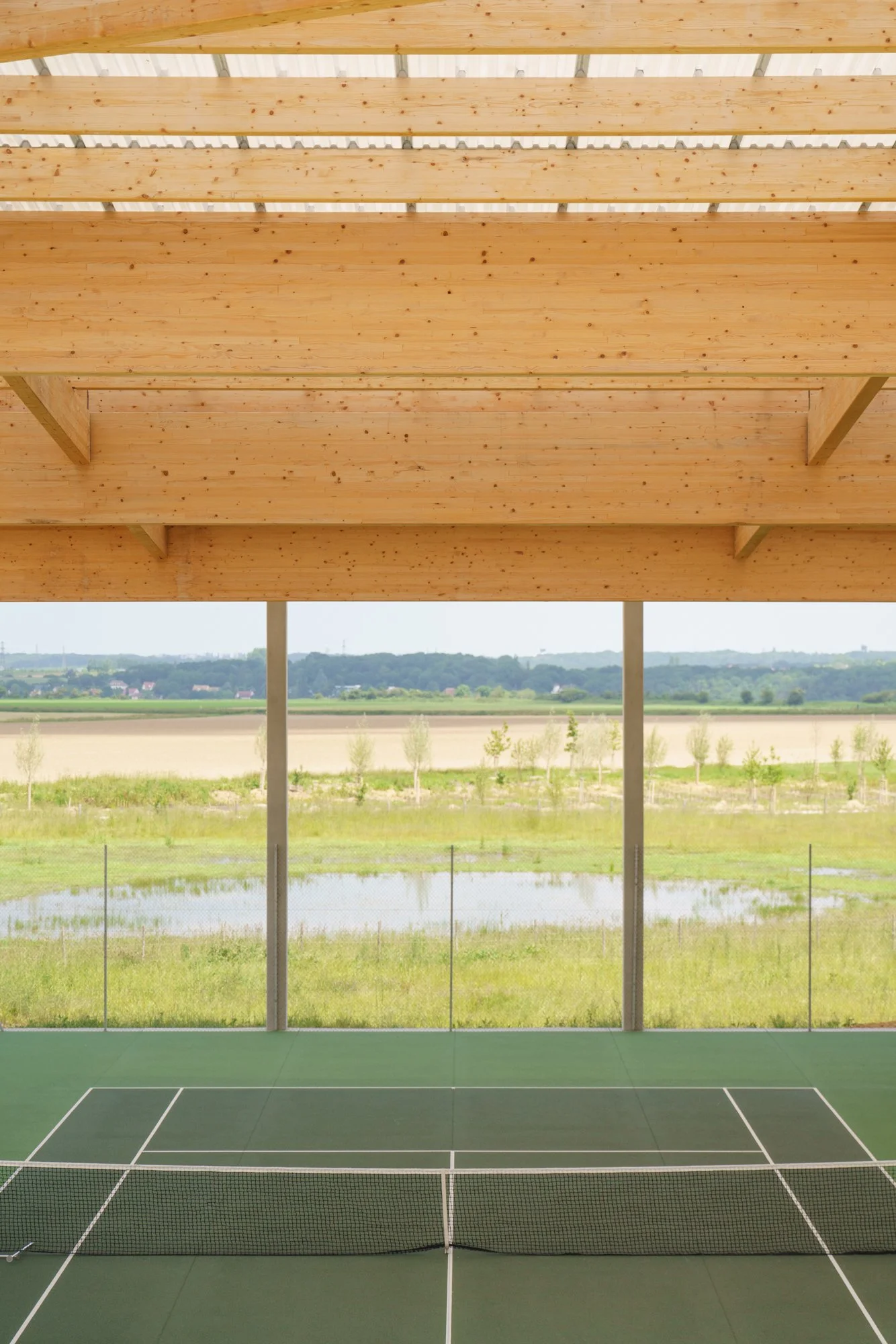  Complexe sportif de Corbeville sur le plateau de Saclay réalisé par l’agence  MAAJ Architectes  