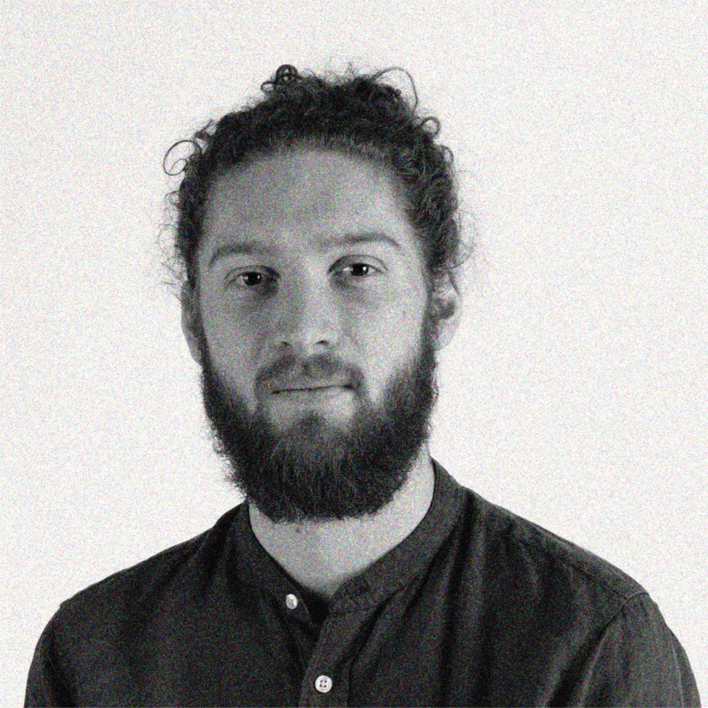 P2020_Edited Headshots-14.jpg