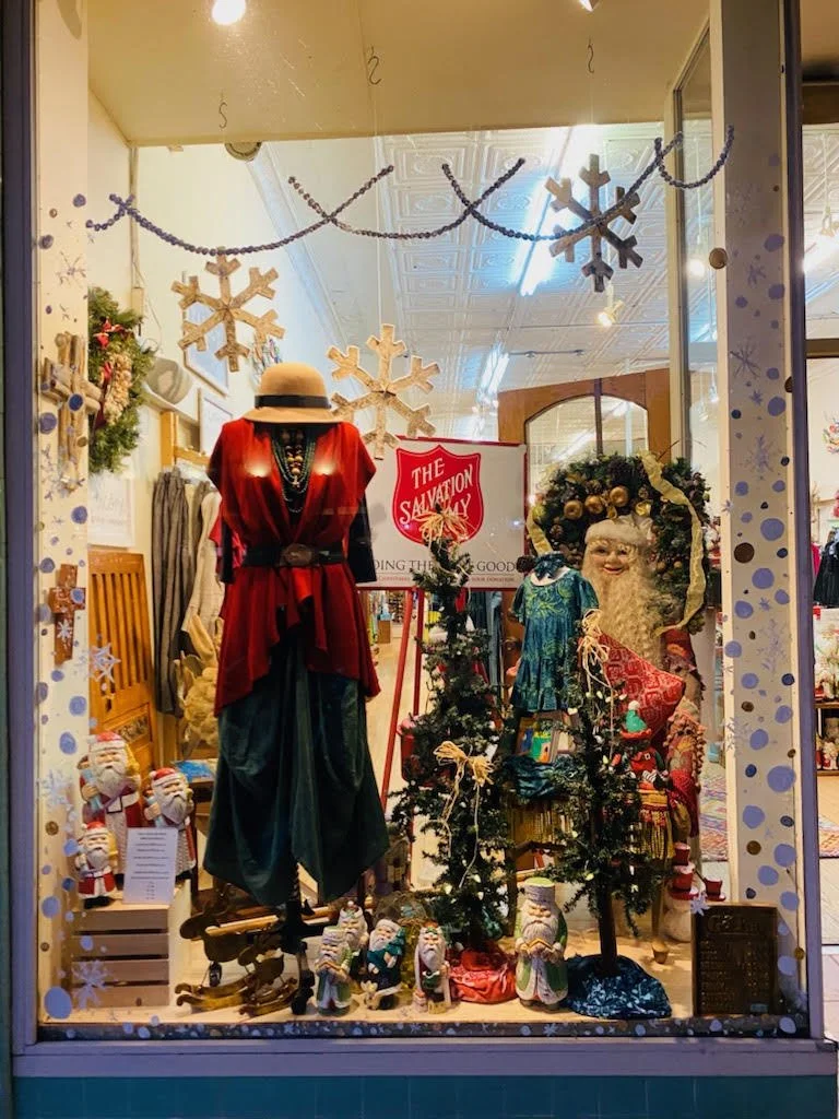 Go Fish-205 Centre-left.jpg