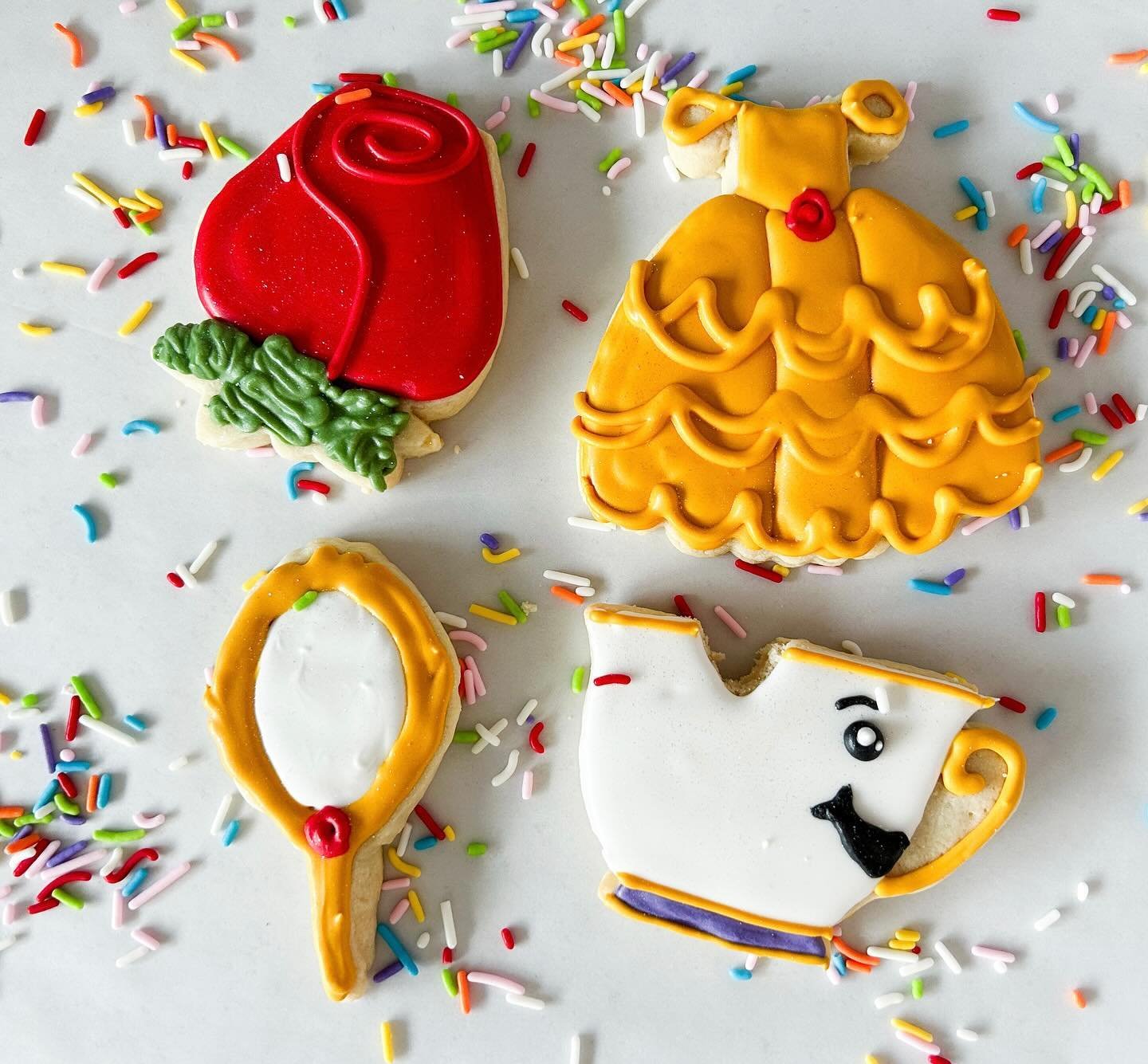 We are doing a Belle cookie decorating class the night before our princess day!!! 

This class will be Friday, April 26th. 

6-7pm 

At icing for Izaac 

$35 ✨ 

Sign up at the link below ❤️ 

https://icing-for-izaac.square.site/product/belle-cookie-