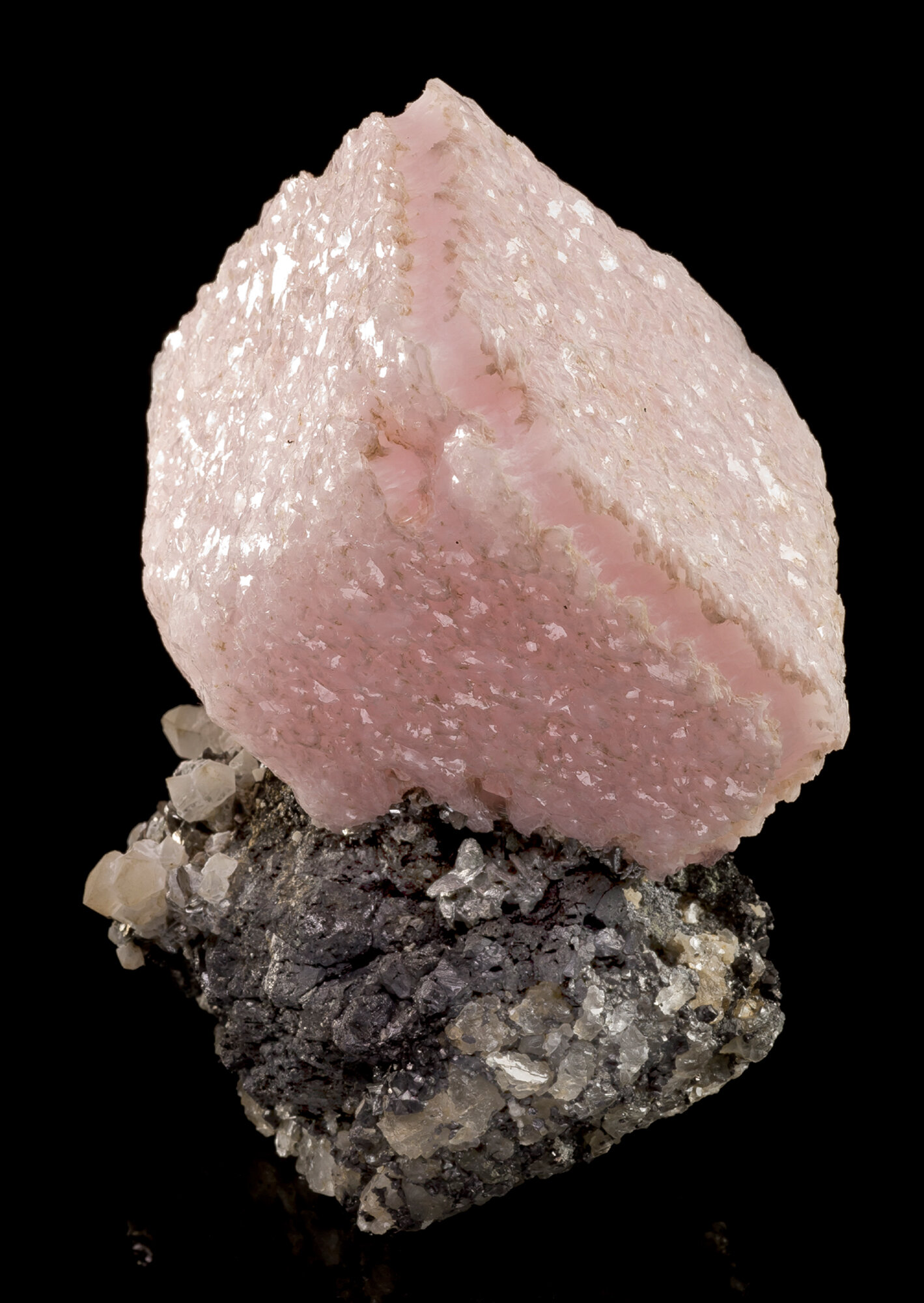  Pink calcite crystal group, 16.5 cm, from Huanggang mine No. 5, Keshiketeng County, Chifeng Prefecture, Inner Mongolia Province, China. Found in 2011. Normal light. 