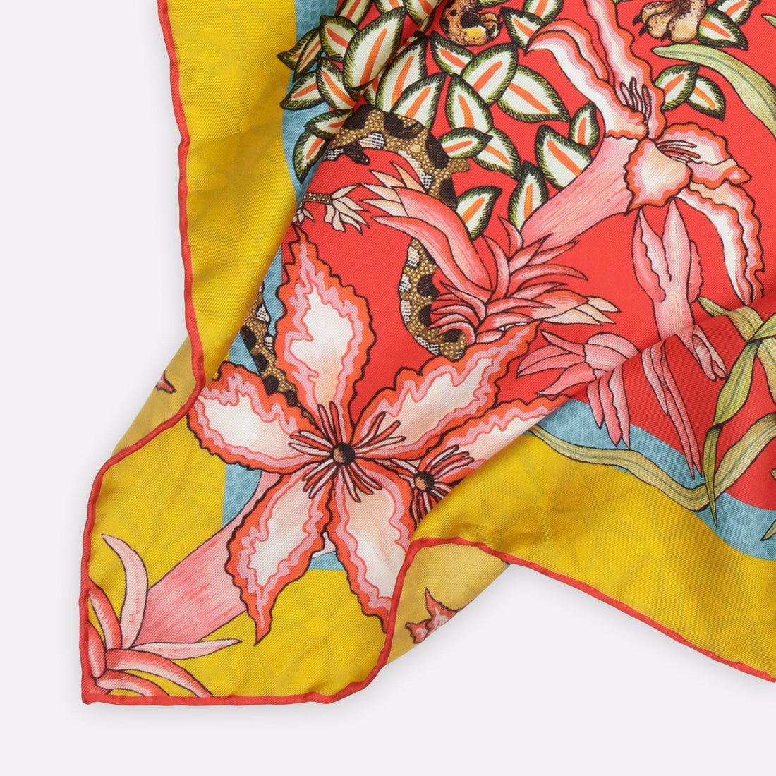 Sabie_Silk_Red_05_014a4c24-2b3d-4a0f-935c-981aa05678d2.jpg