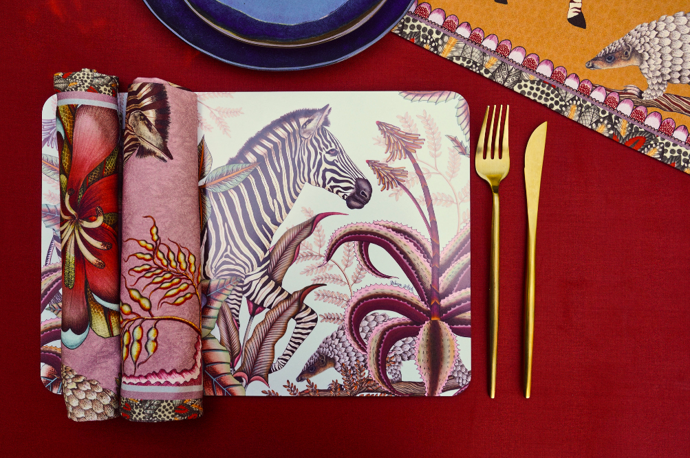 Tischsets in Pflaumenfarbe mit Zebrastreifen