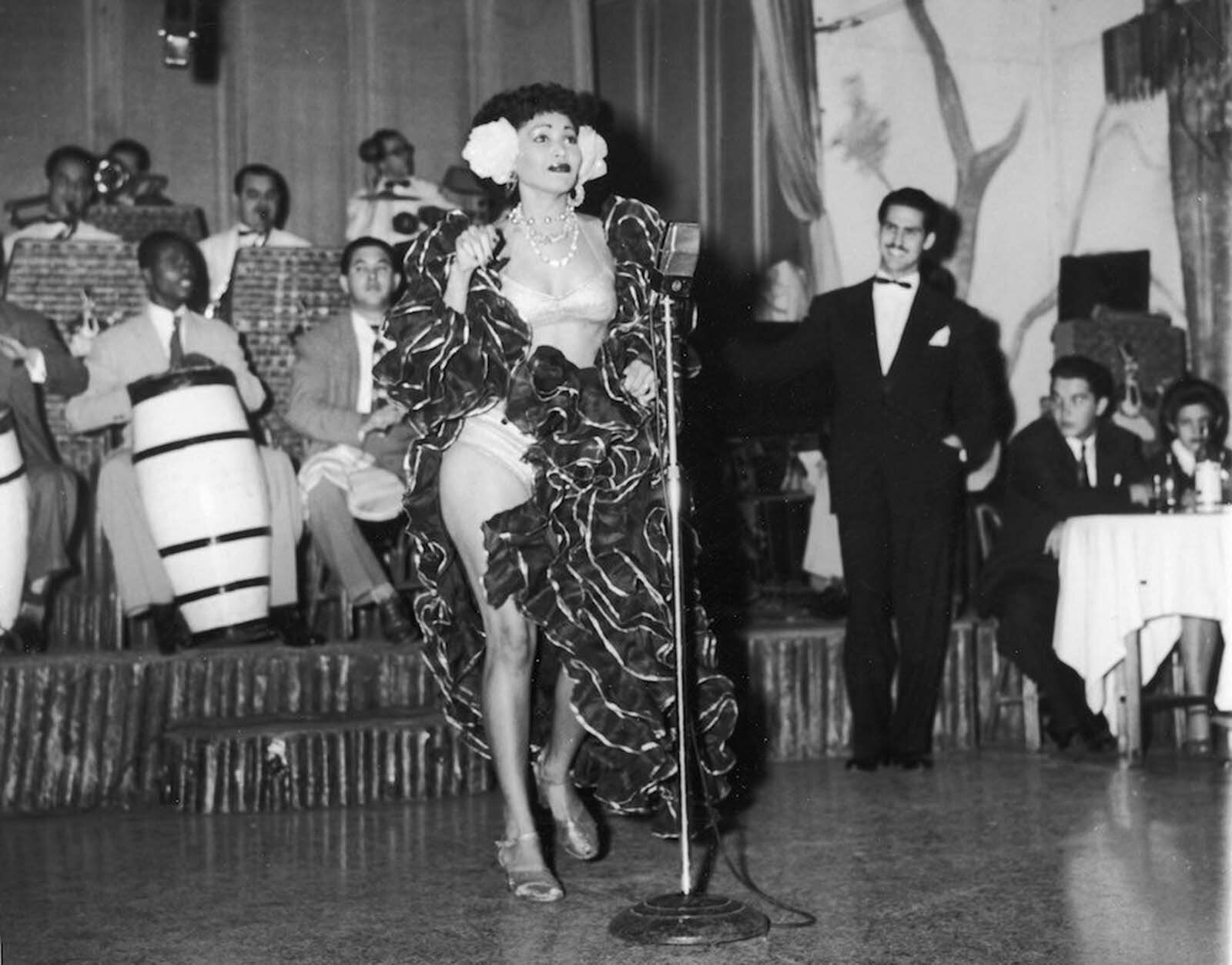 Havana rhumba dancer 1946.jpg