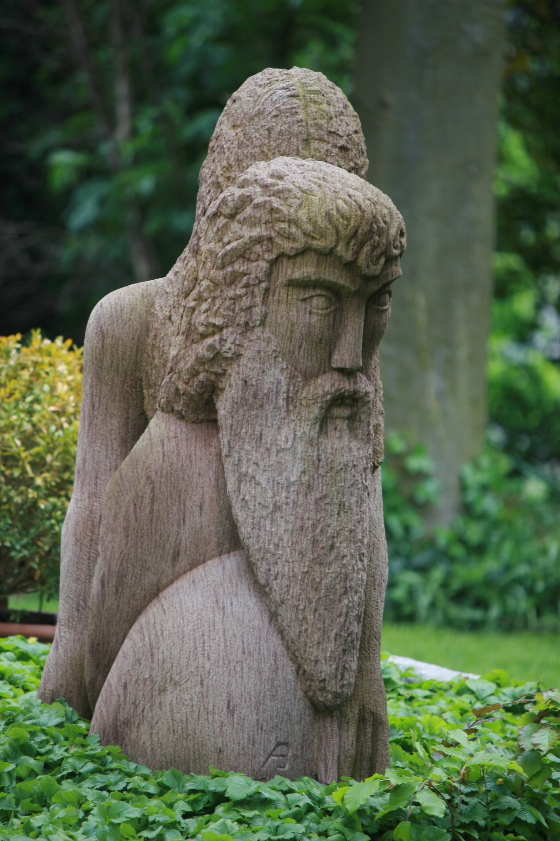 Skulptur Stein Mann und Frau