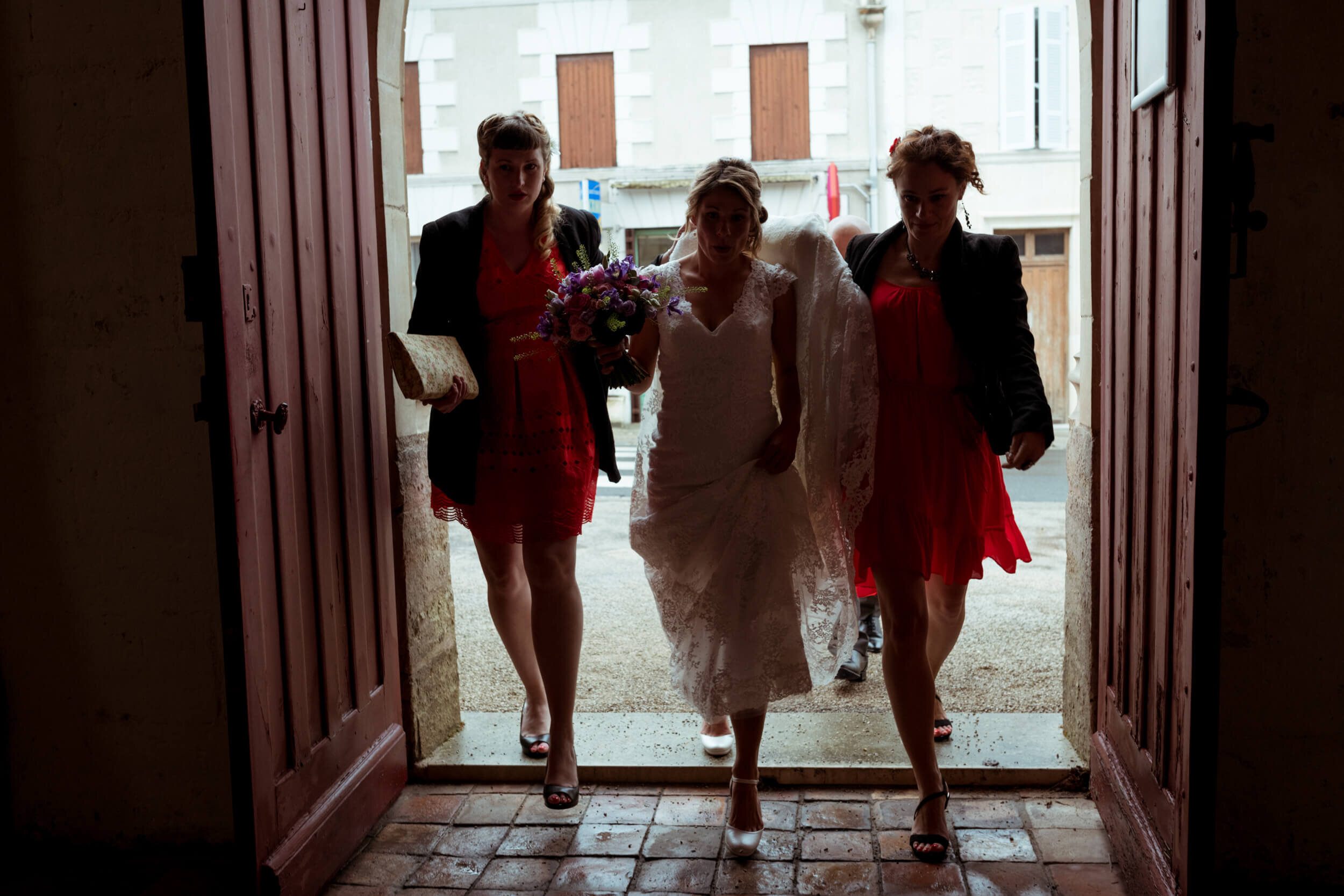 Puyrigaud photographe mariage wedding photographer entrée église