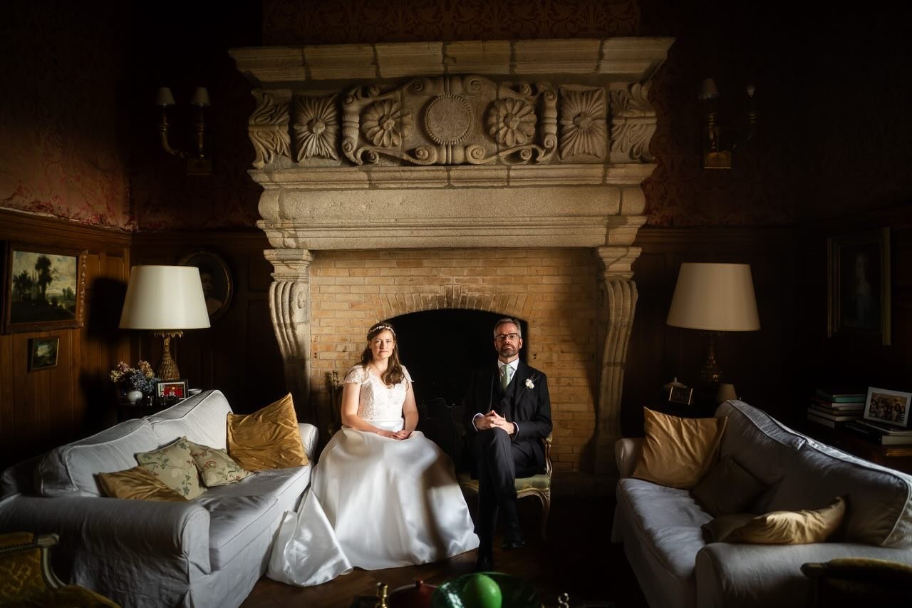 🌿 Emma et William 🌿

Garder son s&eacute;rieux&hellip; ou pas.
Une des plus jolies rencontres de l&rsquo;an dernier. C&rsquo;&eacute;tait un mariage dans le ch&acirc;teau familial, avec des arbres splendides tout autour (alors je me sens bien), et 