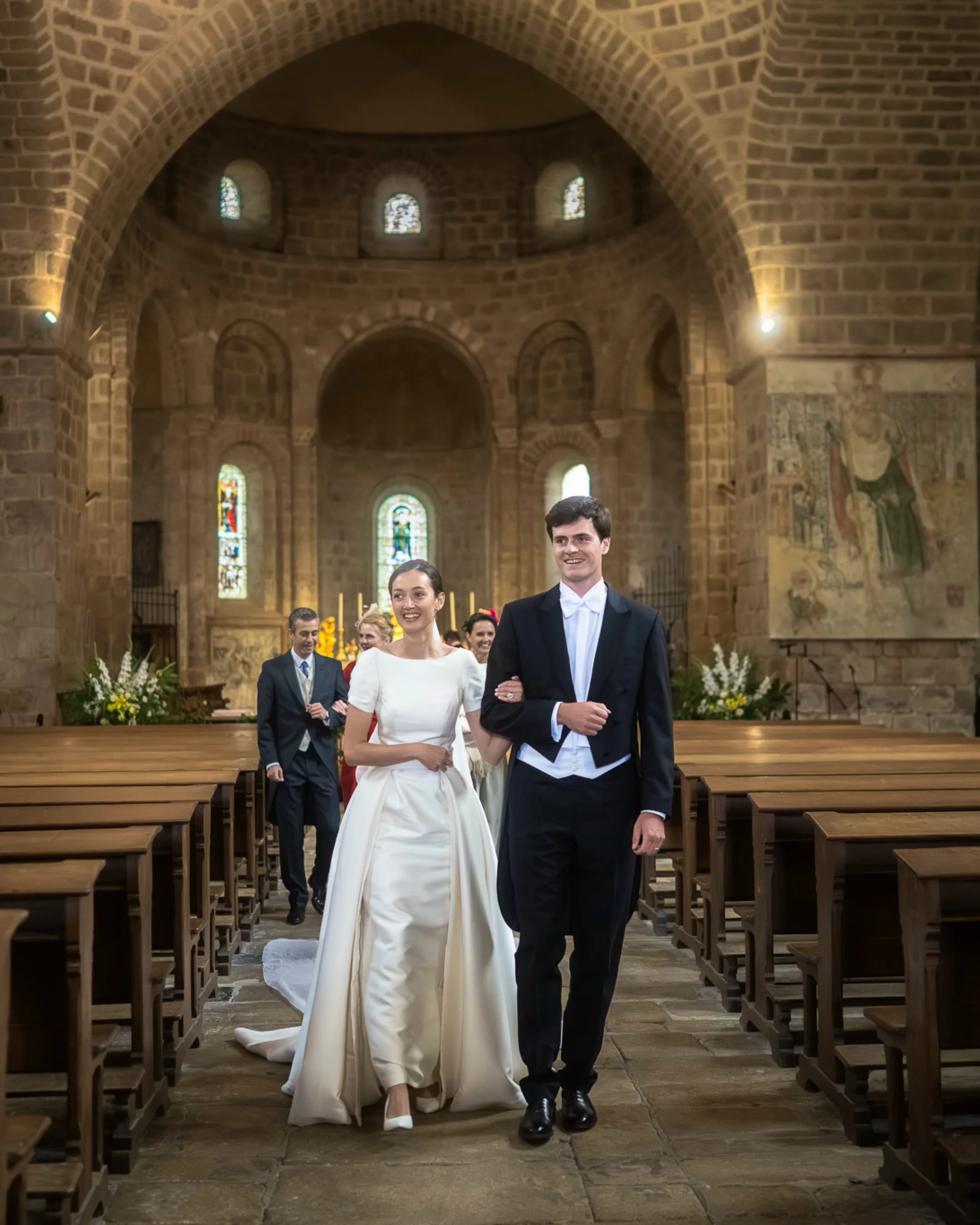 Henrianne et Xavier dans la belle coll&eacute;giale de Solignac

Des photos toute simples mais si pr&eacute;cieuses&hellip;

Contactez moi si vous vous mariez en 2027 !

#photographelimoges #frenchweddingphotographer #solignac #mariagelimoges #mariag