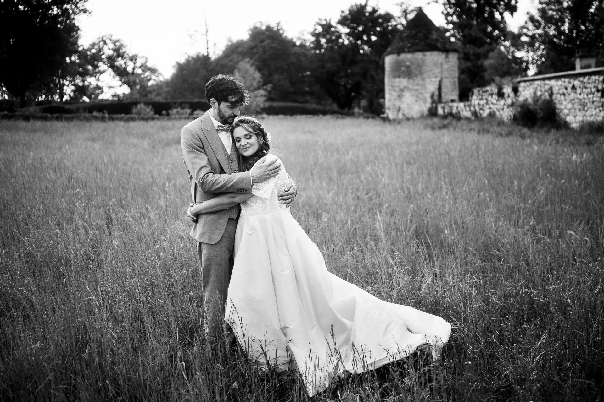 Elodie et Matthieu

C&rsquo;&eacute;tait le premier mariage de l&rsquo;ann&eacute;e dans le beau Domaine de la Fage.

Toute cette douceur&hellip;

Pour votre mariage en 2027 c&rsquo;est ici : www.valerieteppe.net