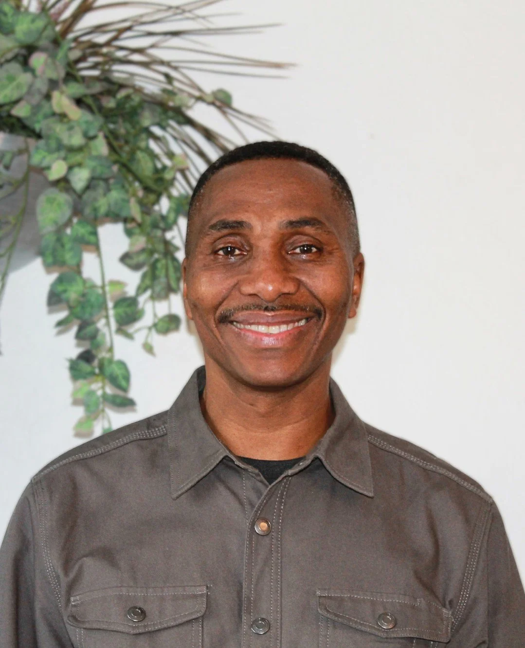 ⭐️ STAFF SPOTLIGHT! ⭐️⁠
⁠
In this #oneROOFStaffSpotlight, we're shining a light on Francis...⁠
⁠
Francis is a Youth Support Worker at oneROOF Youth Services, where he helps create a safe and supportive environment for our youth. His role focuses on b