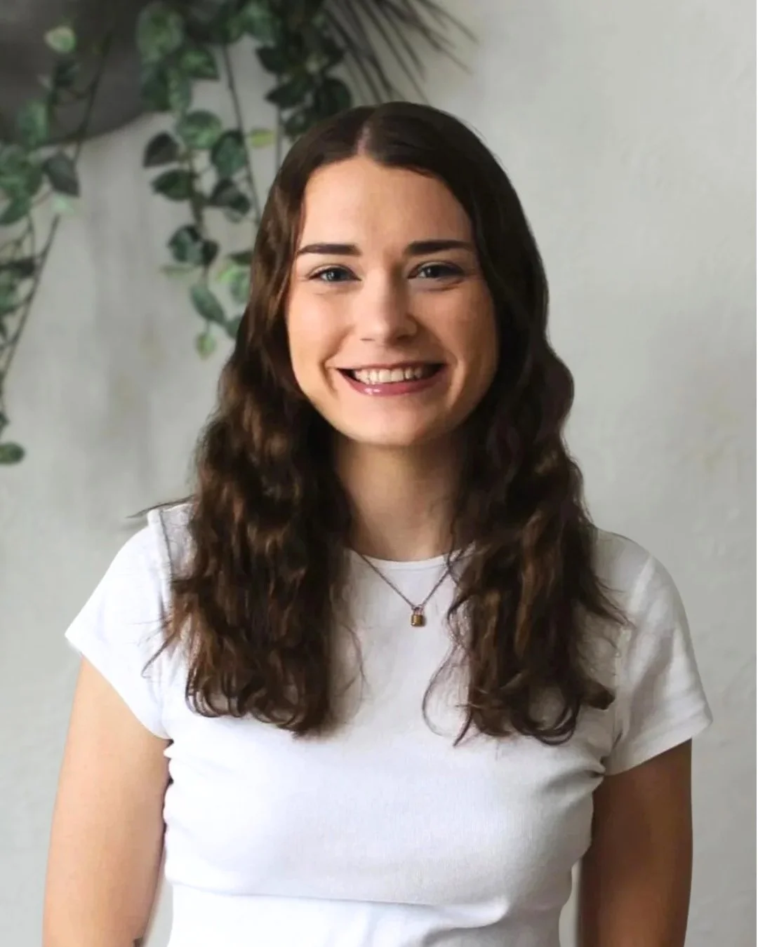 ⭐️ STAFF SPOTLIGHT! ⭐️⁠
⁠
In this #oneROOFStaffSpotlight, we're highlighting an Intensive Shelter Worker. Everyone, meet Maddie! 👋 ⁠
⁠
Maddie supports youth who access our shelter as they work toward safe and stable housing. Through her role, she he