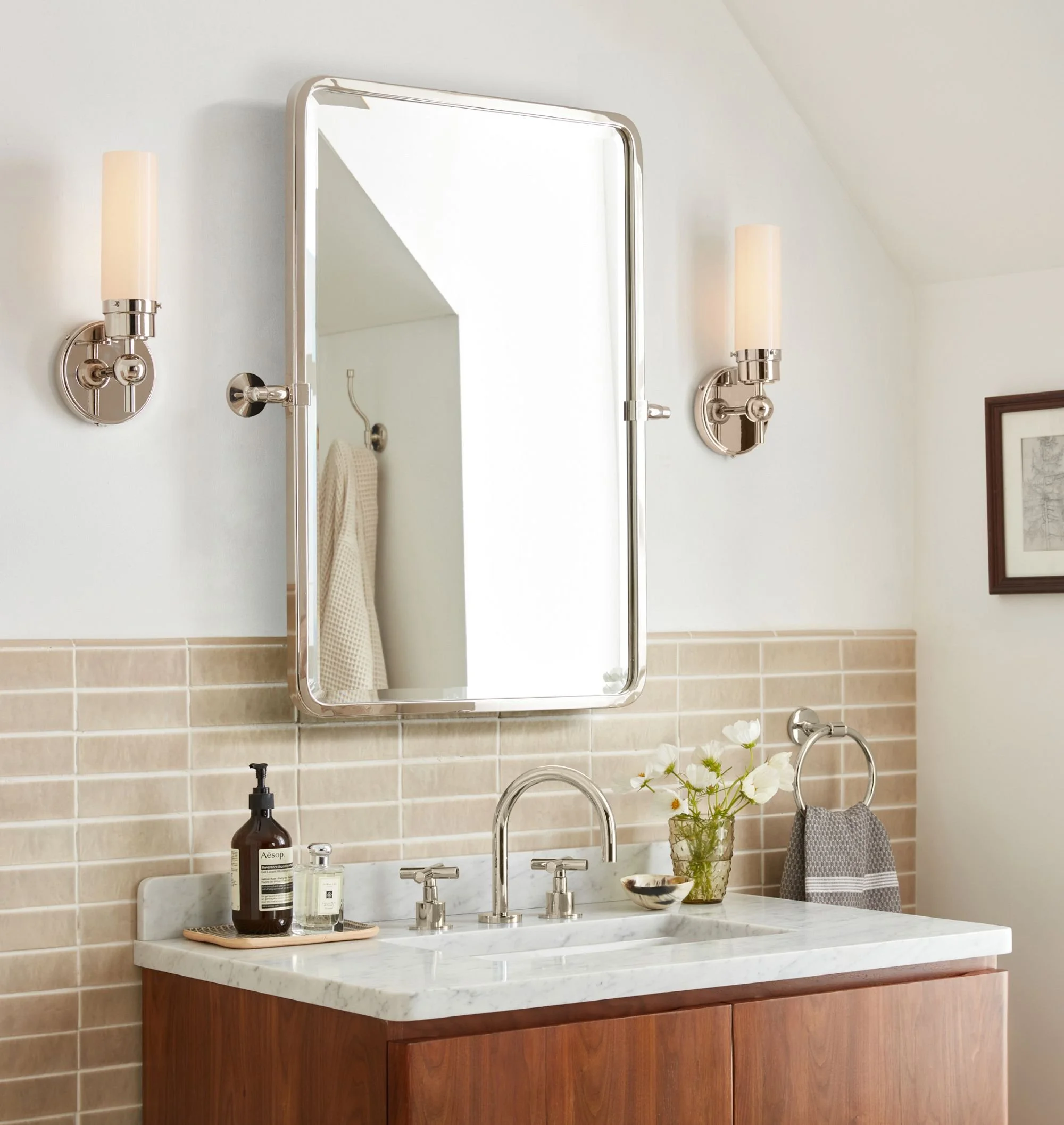 20" x 24" Rounded Rectangle Pivot Mirror