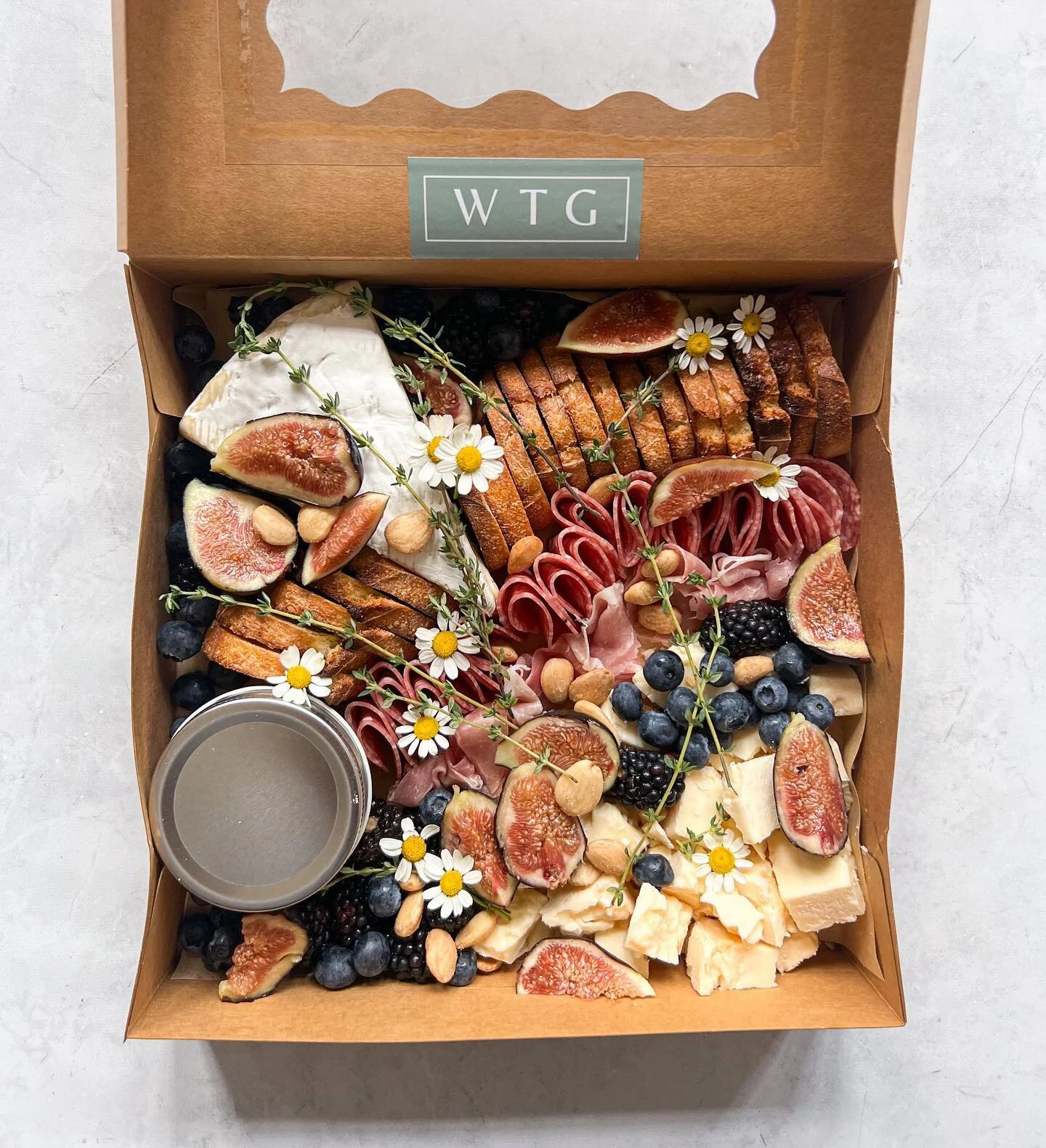 boards on a sunday morning? we are so back baby ✔️

feat: my mobile lil guy, the gouda on the go