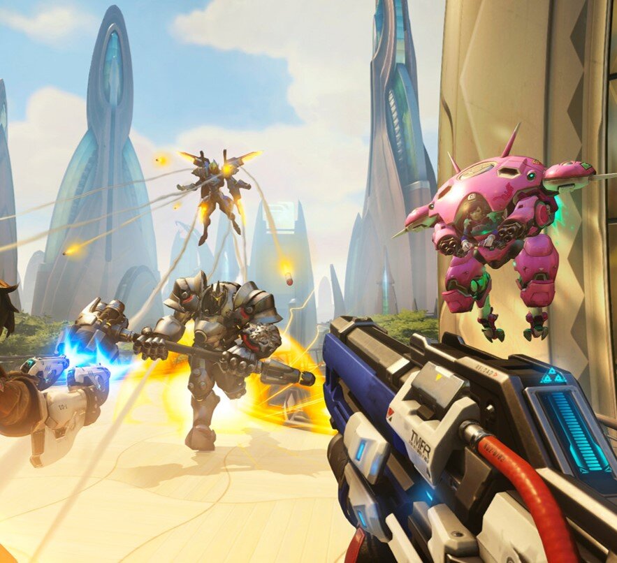 Each player has their own point of view. The game is high-speed and it is difficult to follow individual players. Spectators can be used as “cameramen”.