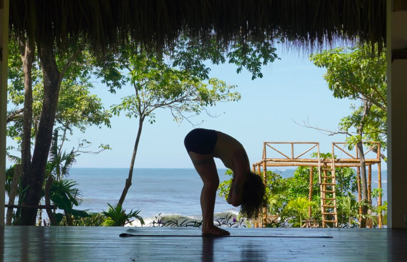 3 of the Best Yoga Poses For Travelers