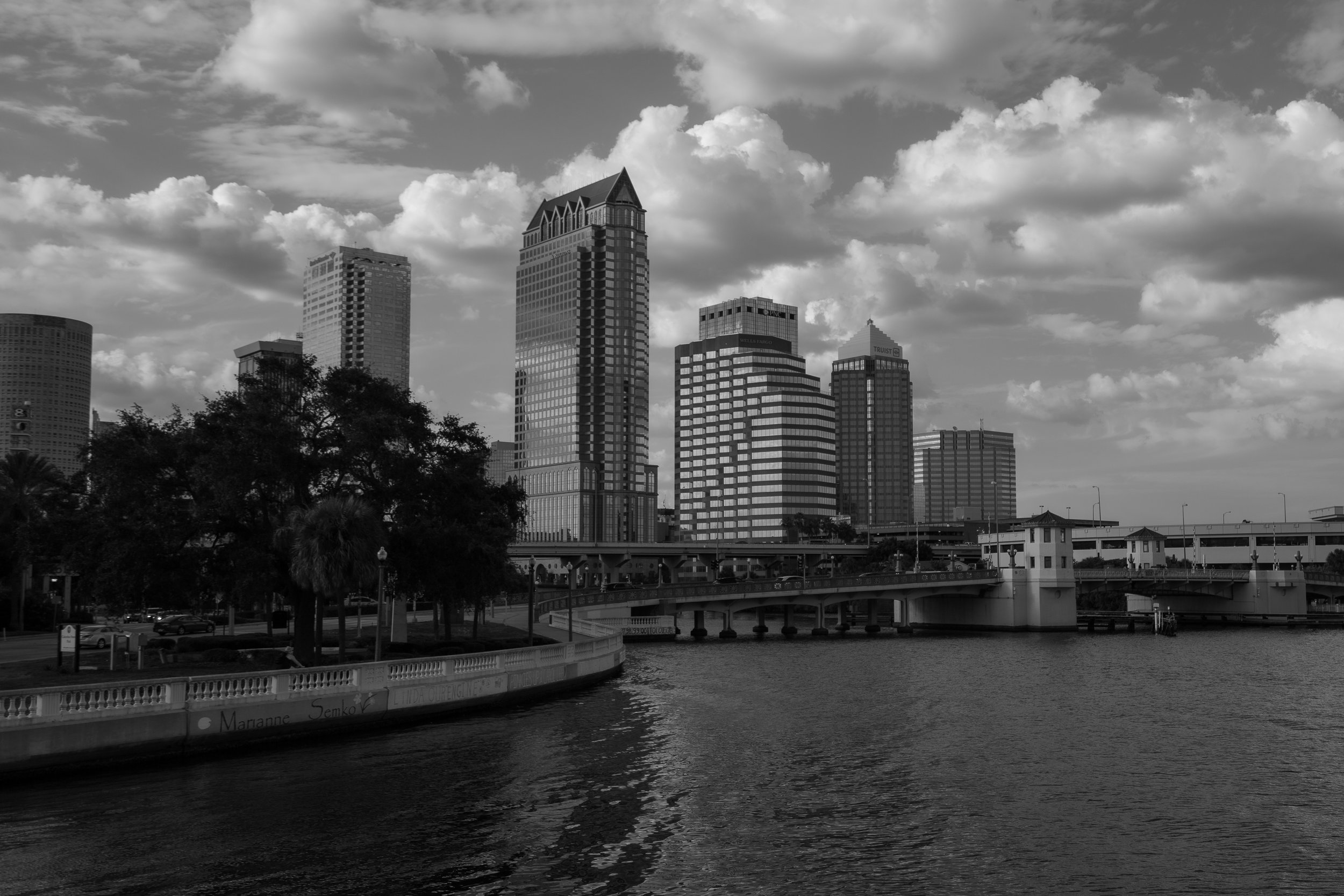 Tampa Skyline1.jpg