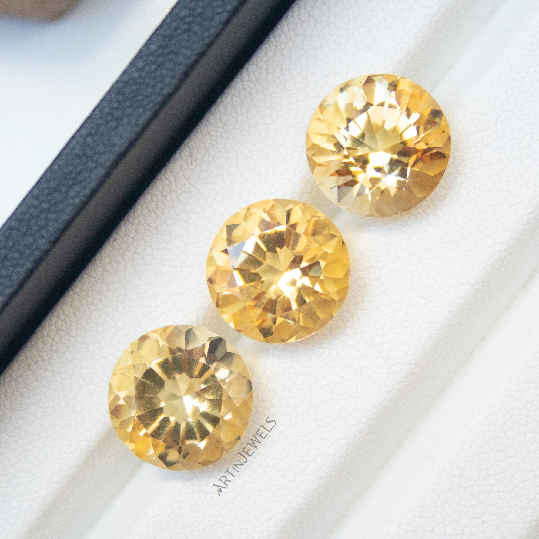 Light Yellow Citrine Set, Sri Lanka 5.3ct to 5.5ct each