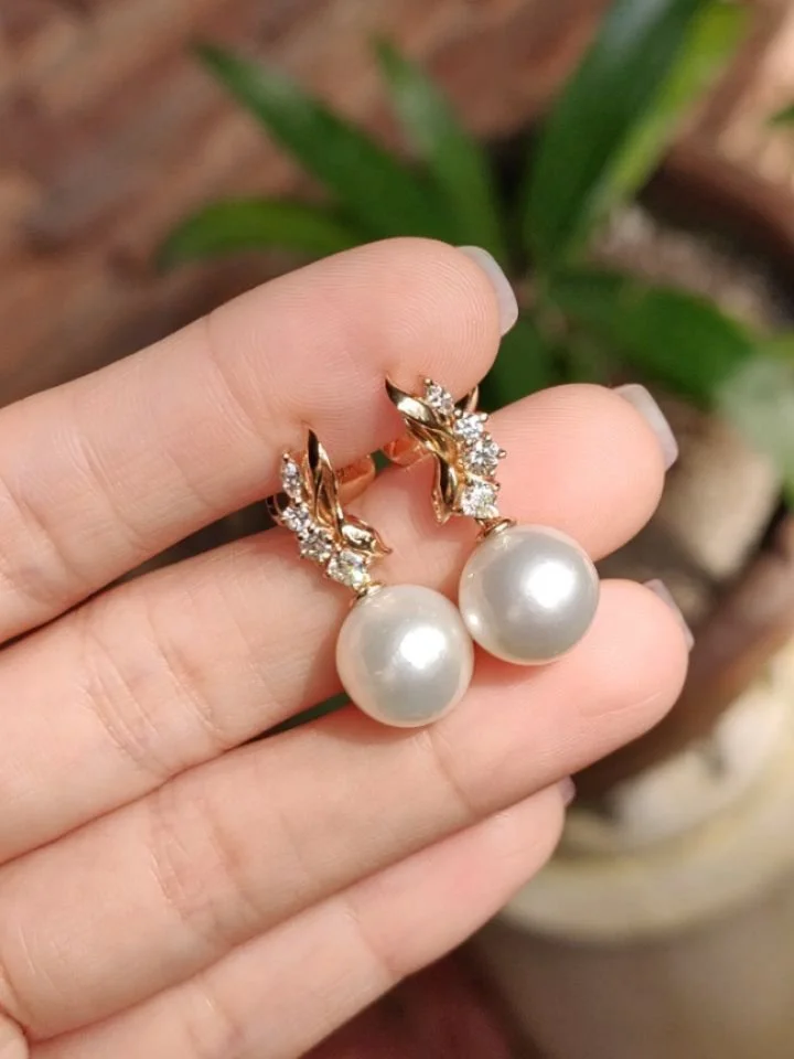 The mythos around pearls is vast and wondrous. Pearls are said to be formed from the tears of mermaids or angels. This willingness to believe in magic comes as no surprise, as the sight of these lustrous gems from the sea continues to incite a sense 