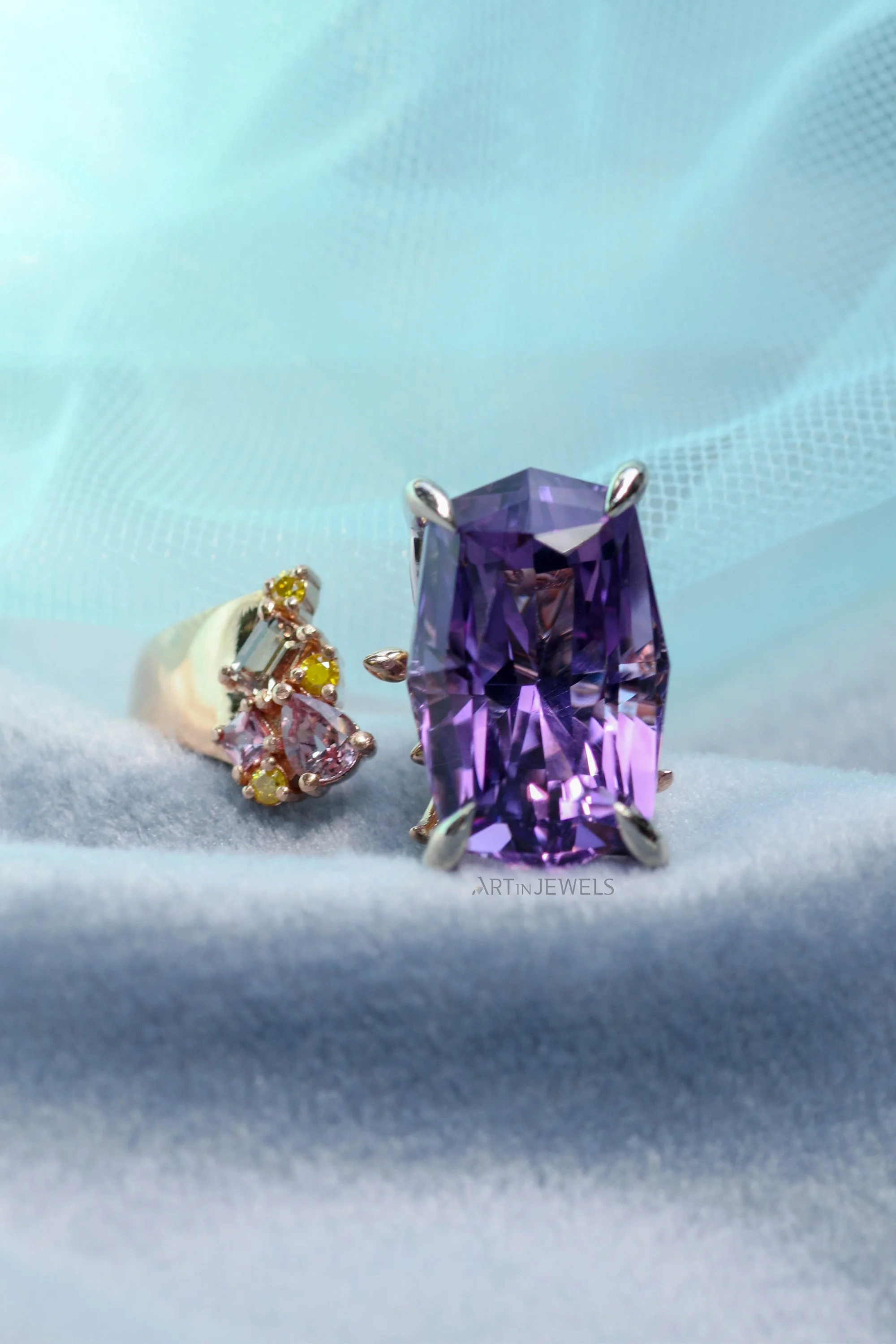 Ravine (Amethyst)