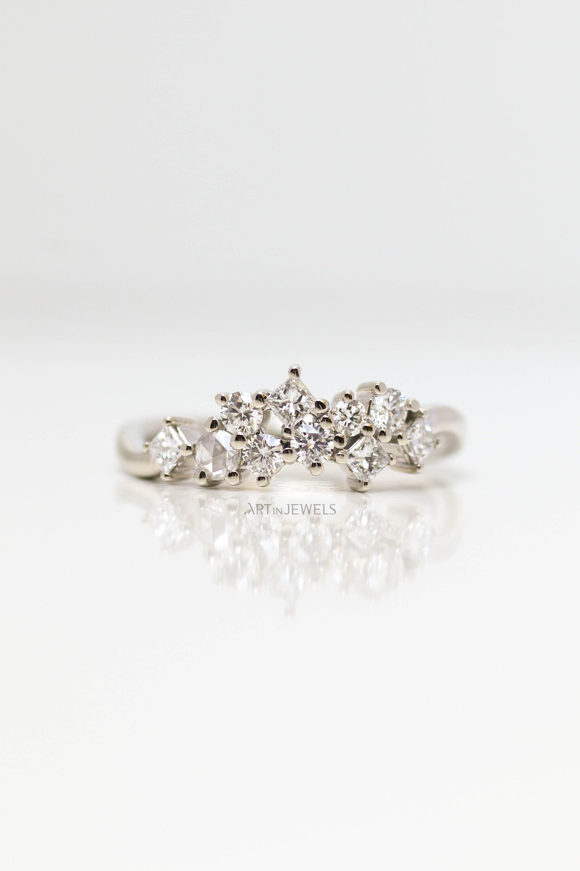 Starlight_WhiteGold_Diamond_Ring (2).png