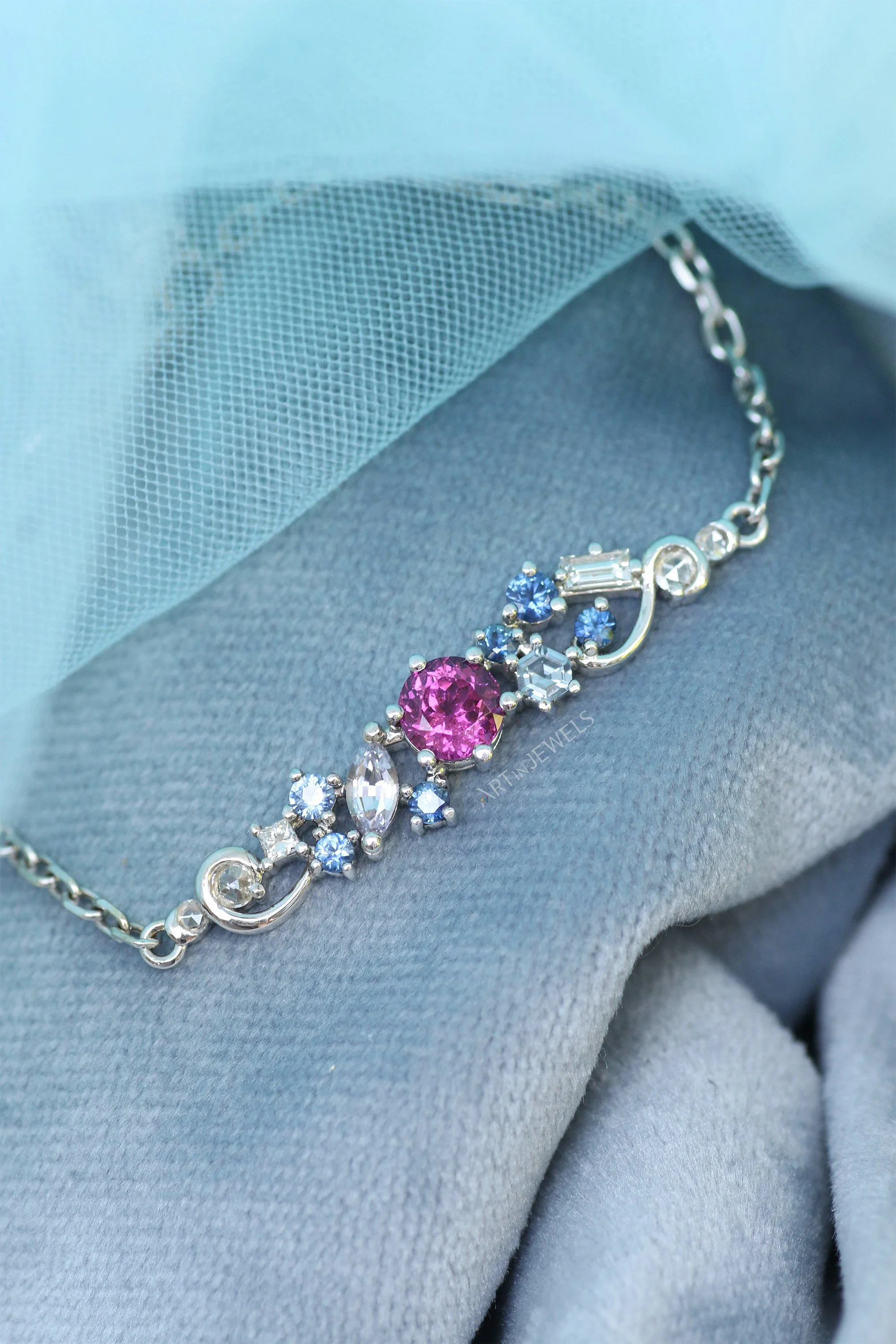Seafoam and anemones (Bracelet)