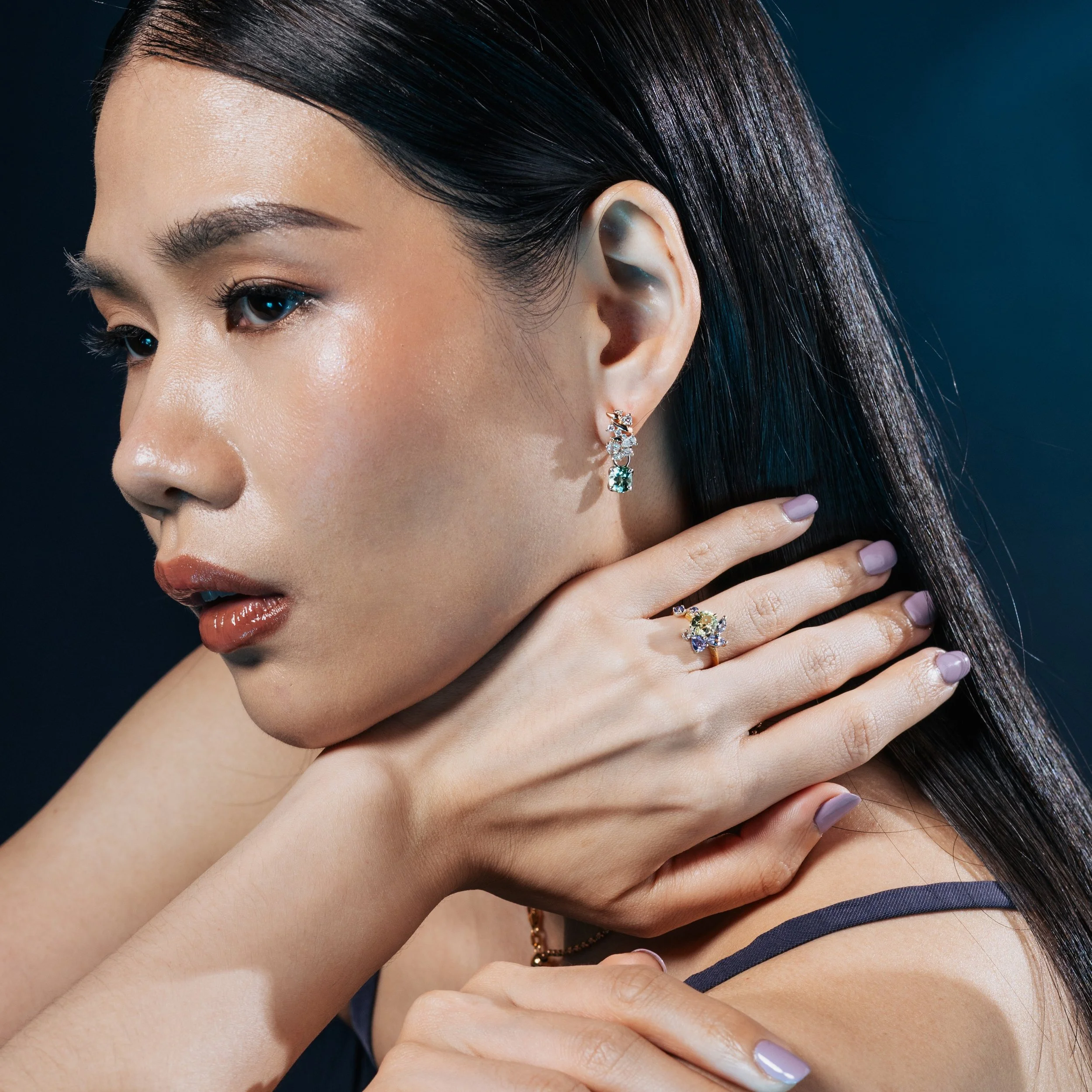 Flowers_Bloom_Chrysoberyl_Ring_Worn3.JPG