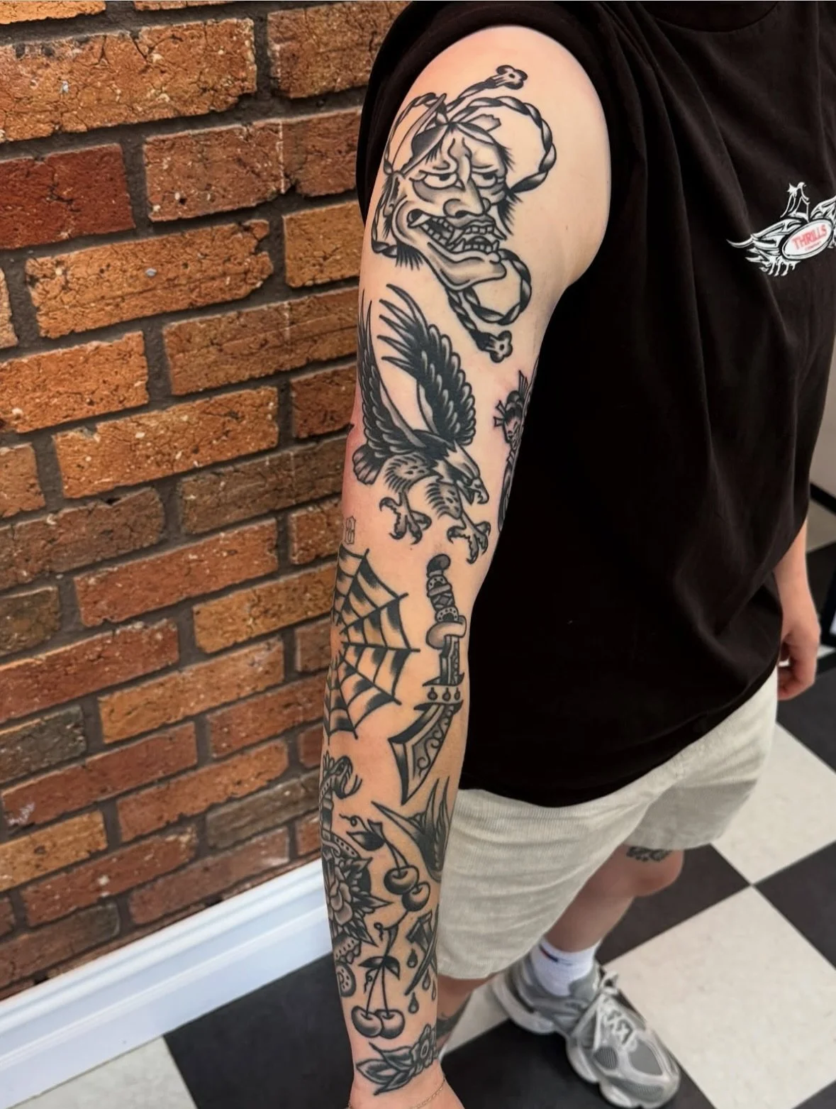 Work by @aaroncaldow 

.
.
.
.
#melbourne #tattoo #trad #traditional #boldwillhold #topclasstattooing #topclasstraditional #blackworkerssubmission #blacktoptattooing #blacktattoos #radtrad #radtattoo #traditionaltattoo #blackwork  #traditionalartist 