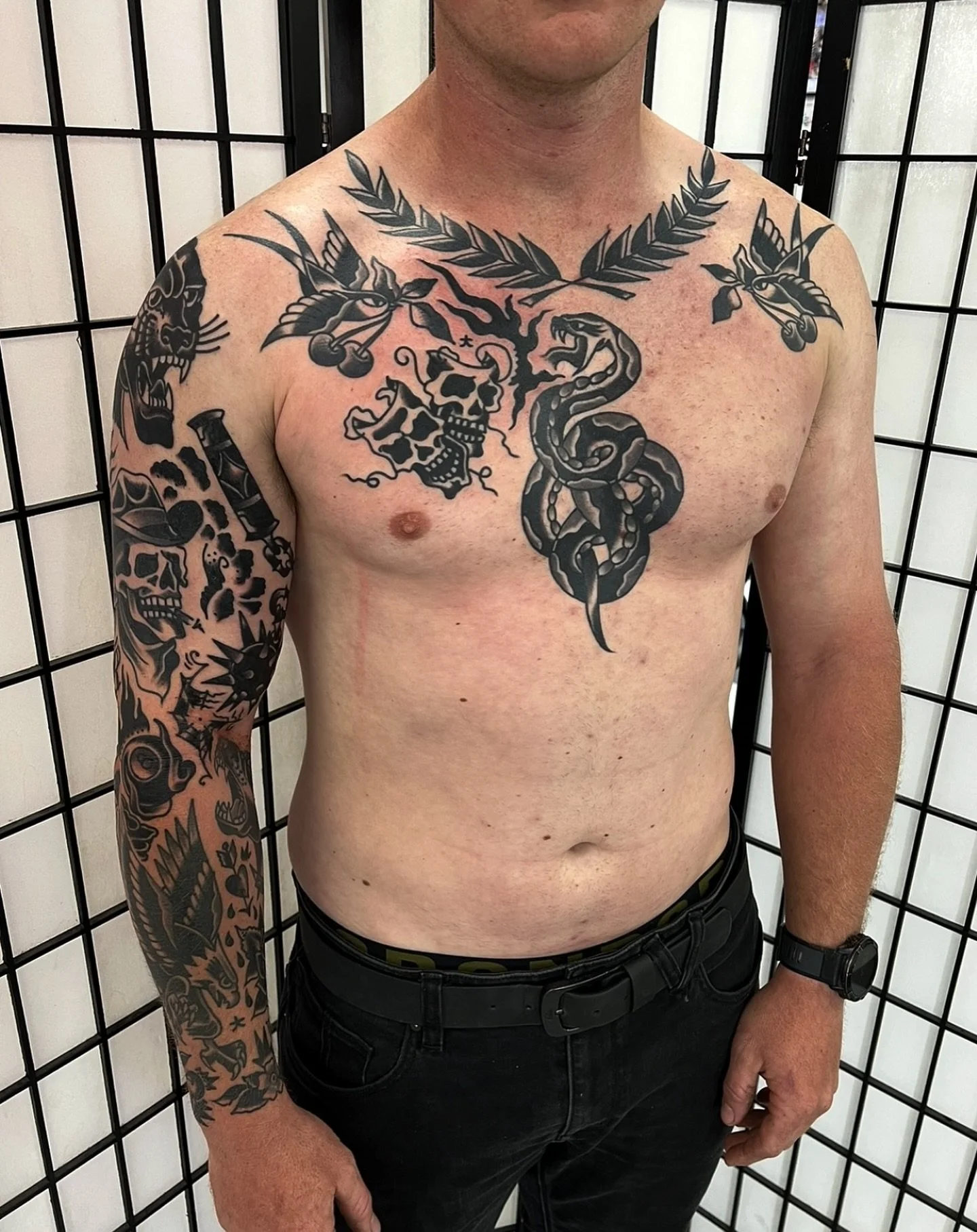 Work by @bobbyskinstattoos 

.
.
.
.
#melbourne #tattoo #trad #traditional #boldwillhold #topclasstattooing #topclasstraditional #blackworkerssubmission #blacktoptattooing #blacktattoos #radtrad #radtattoo #traditionaltattoo #blackwork  #traditionala
