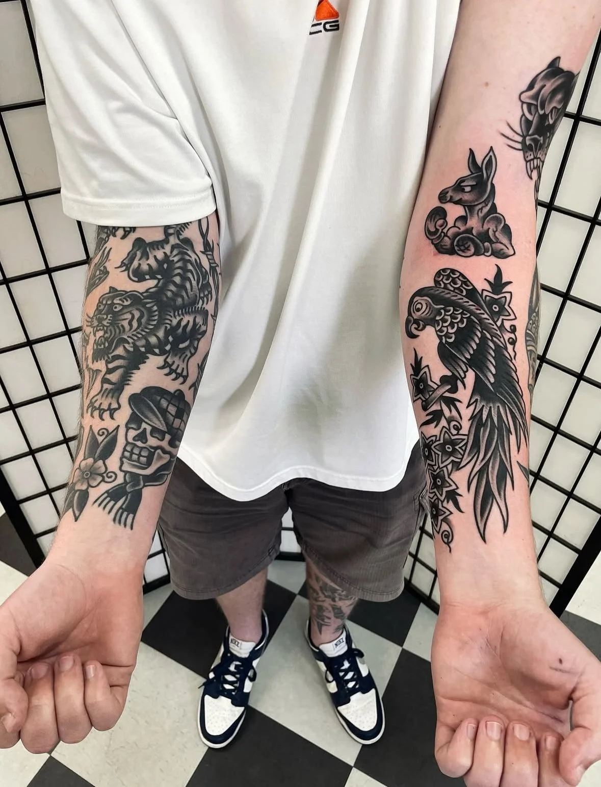 Some on the arms by @xhalhunterx 

.
.
.
.
#melbourne #tattoo #trad traditional boldwillhold topclasstattooing topclasstraditional blackworkerssubmission blacktoptattooing blacktattoos radtrad radtattoo traditionaltattoo blackwork  traditionalartist 