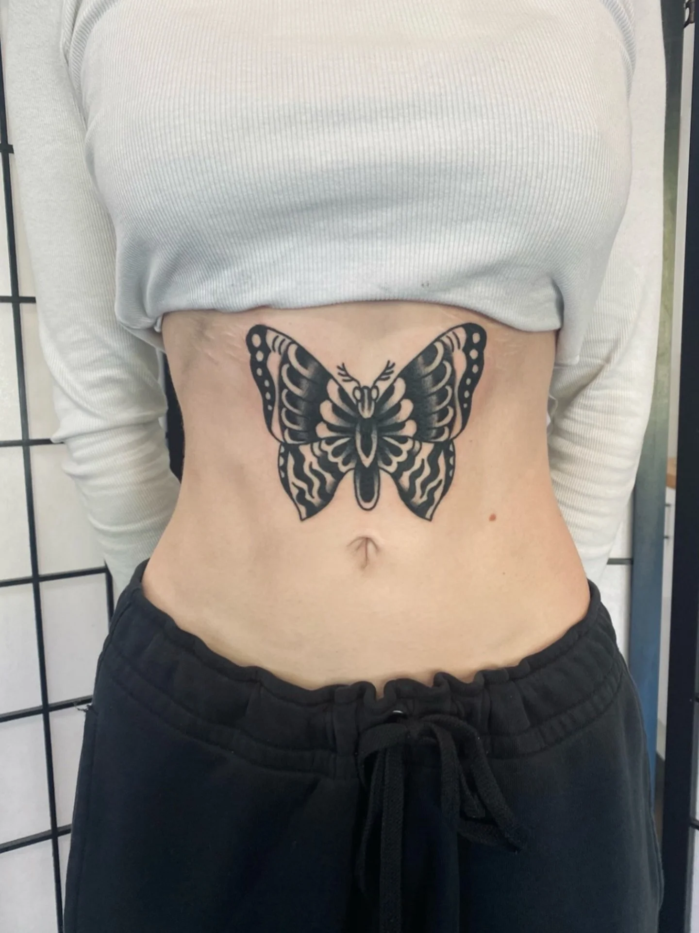 Work by @bellahuntertattoo 

.
.
.
.
#melbourne #tattoo #traditionaltattoo #blackwork  #tattoos